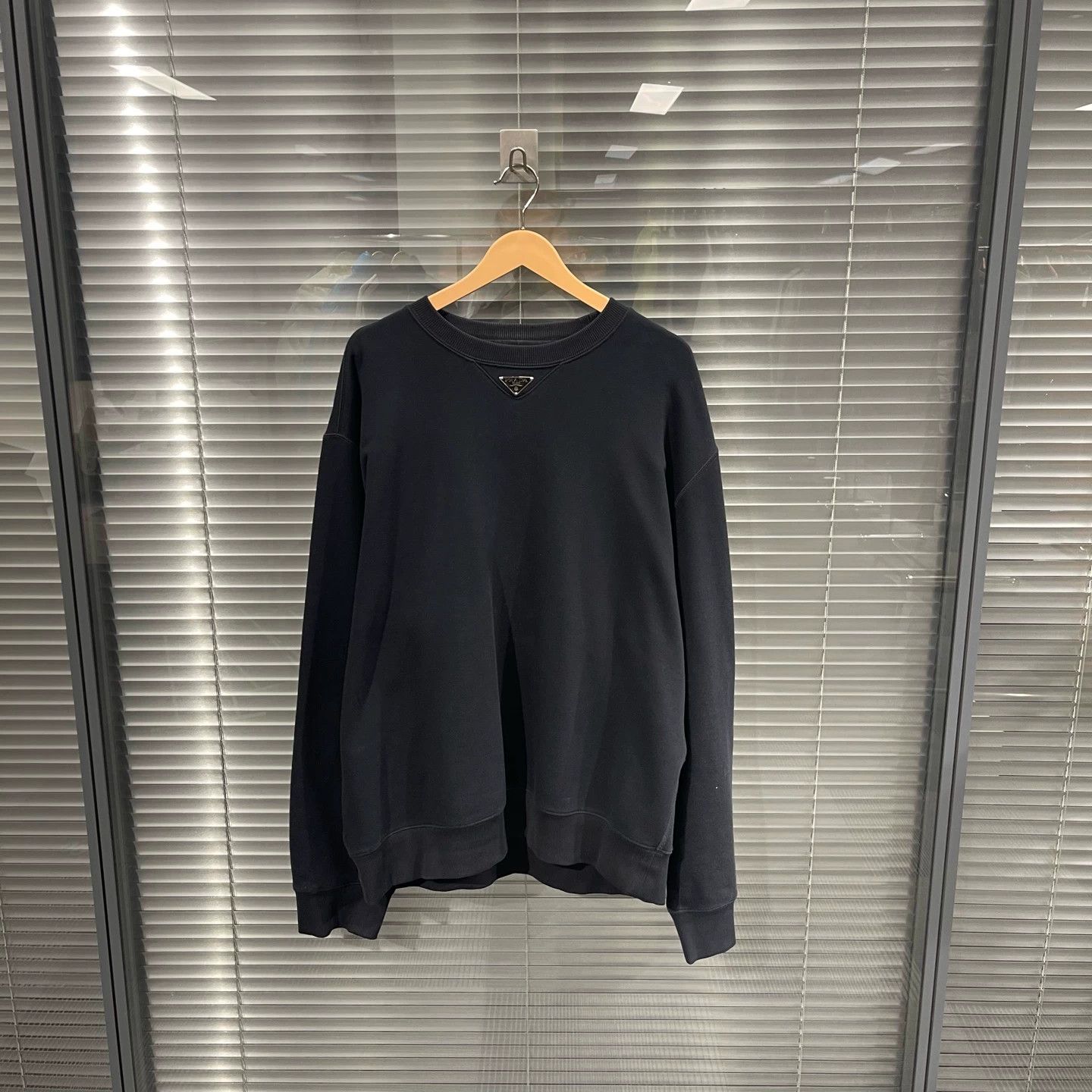 Prada Prada 23ss Triangle Logo Hoodie L 98 New Size US L / EU 52-54 / 3 - 1 Thumbnail
