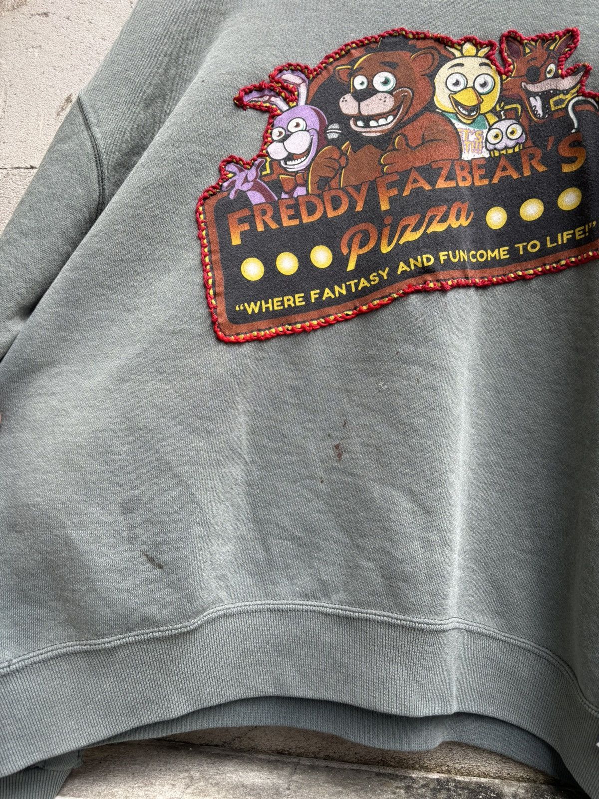 Vintage 1 of 1 Custom Freddy X Street Fighter Thrashed Sweatshirt Size US L / EU 52-54 / 3 - 7 Thumbnail