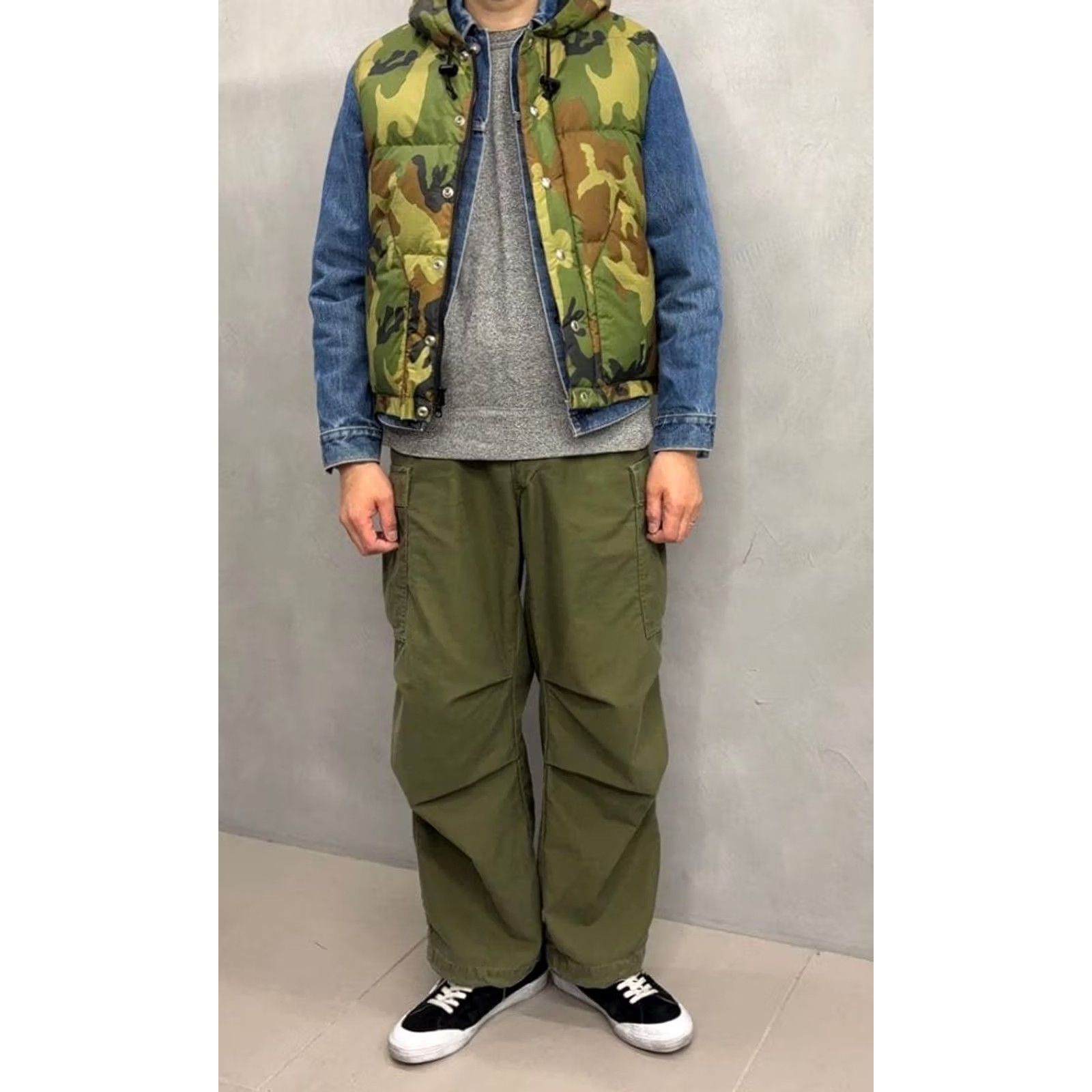Vintage Crescent Down Works Puffer Vest Sz S CAMO Nylon Goose Down with a Hood Men Vest S Camouflage Down Vest Size US S / EU 44-46 / 1 - 2 Thumbnail