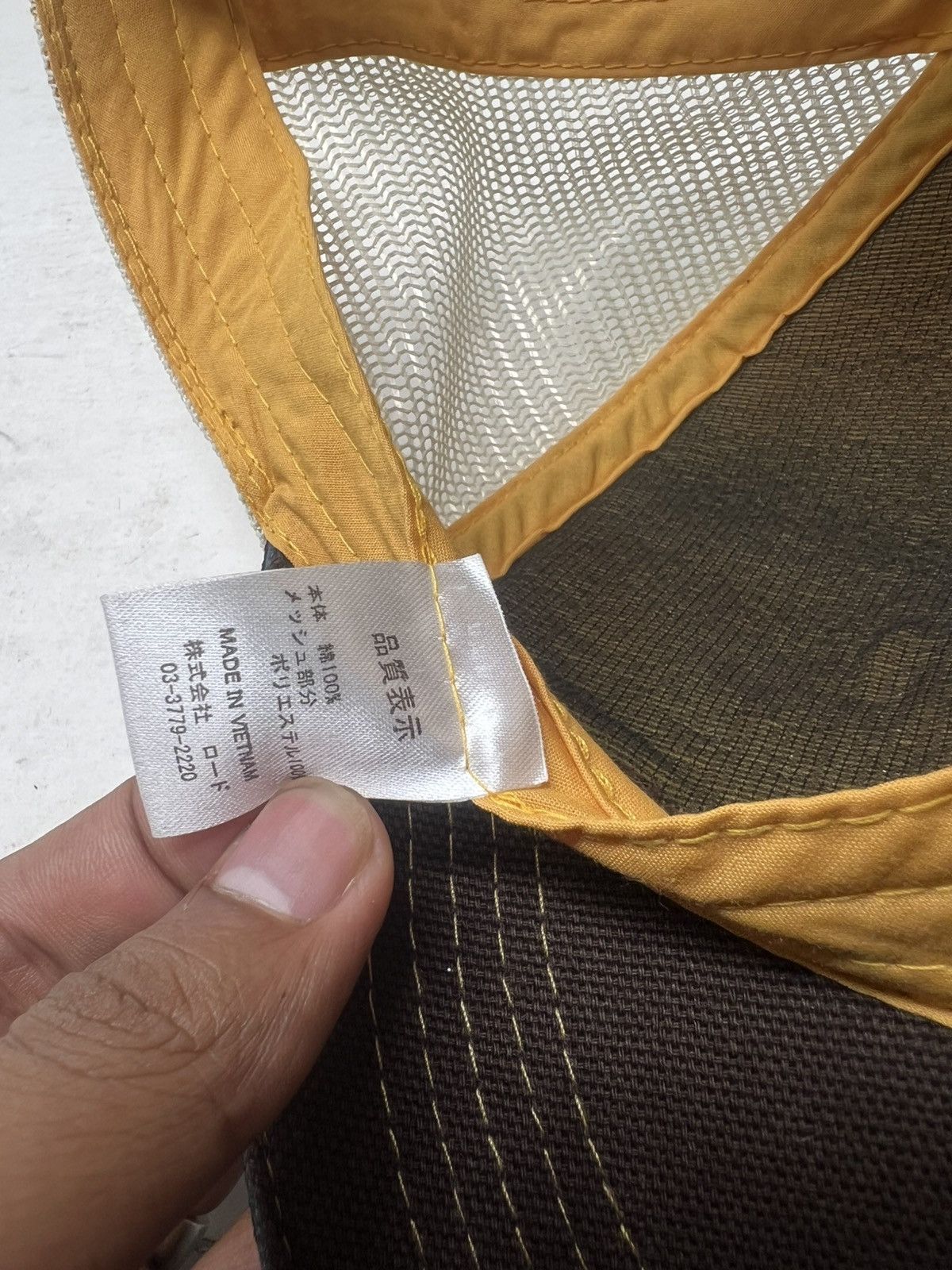 Japanese Brand 'Be Bold with Gonna Be Rainy' Trucker Hat Size ONE SIZE - 10 Thumbnail