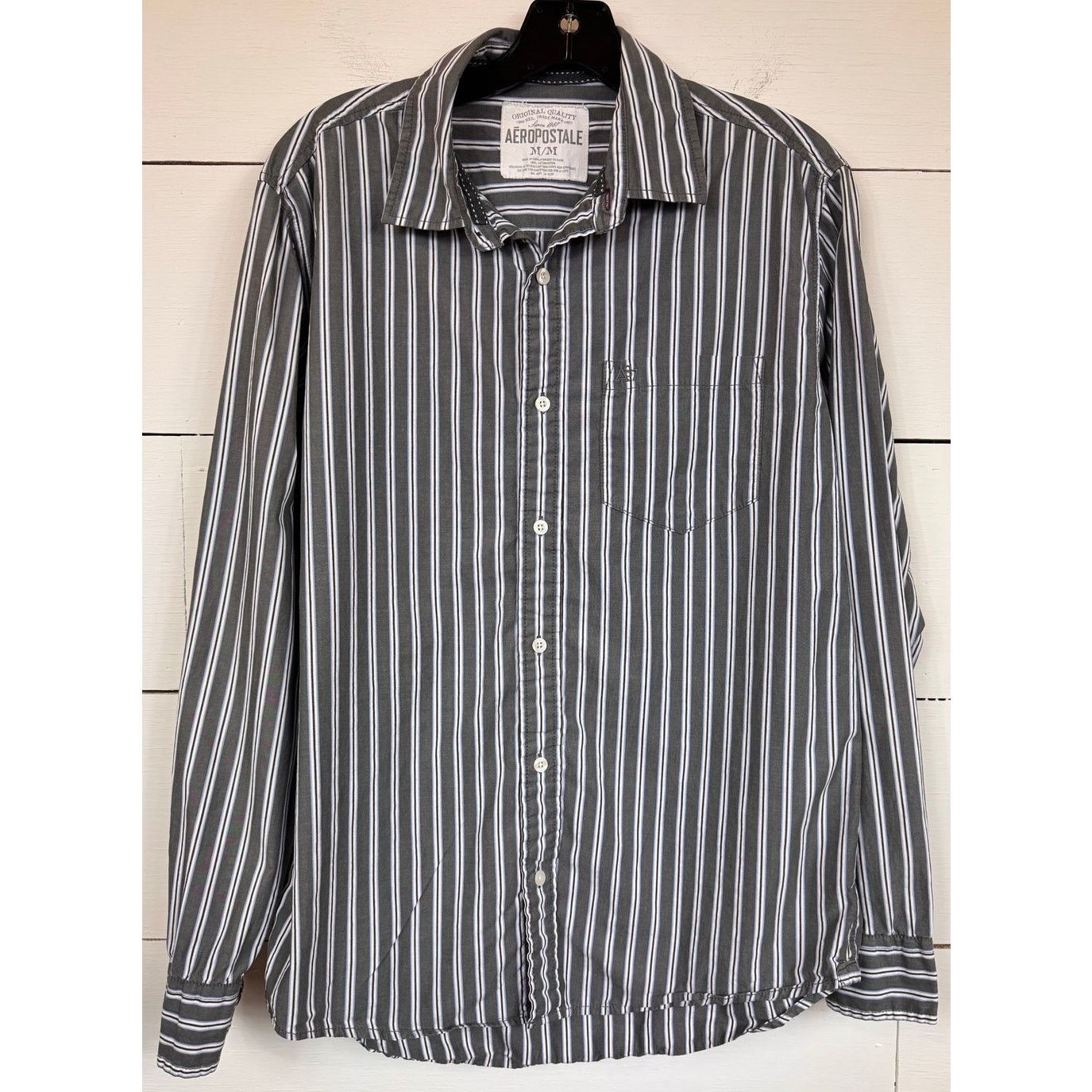 Aeropostale Aeropostale Gray Striped Button Up Shirt Men's Size Medium Size US M / EU 48-50 / 2 - 1 Thumbnail
