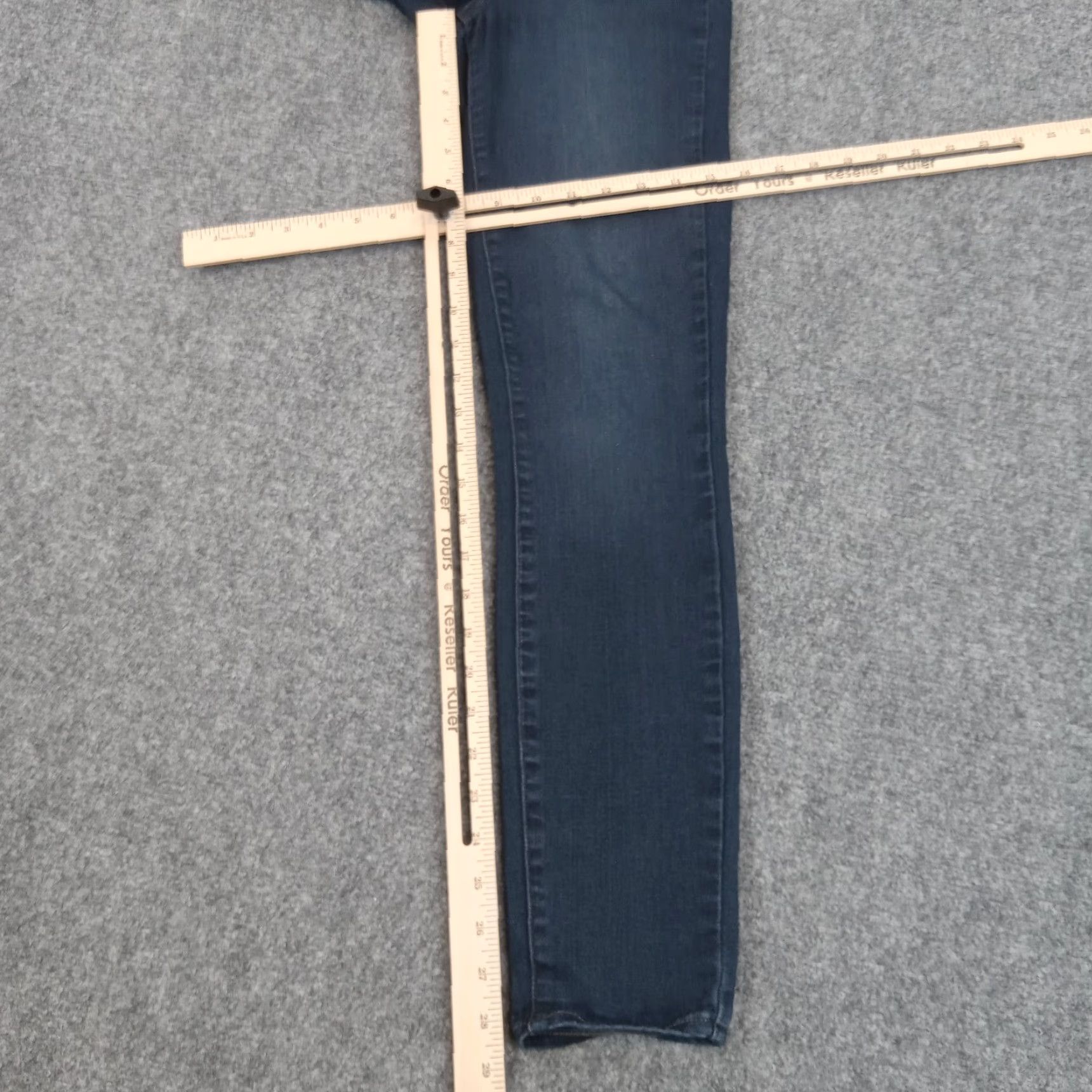 Paige Paige Womens Blue Denim Skinny Jeans Size 24 Low Rise Stretch Size 42" / US 20 - 2 Thumbnail