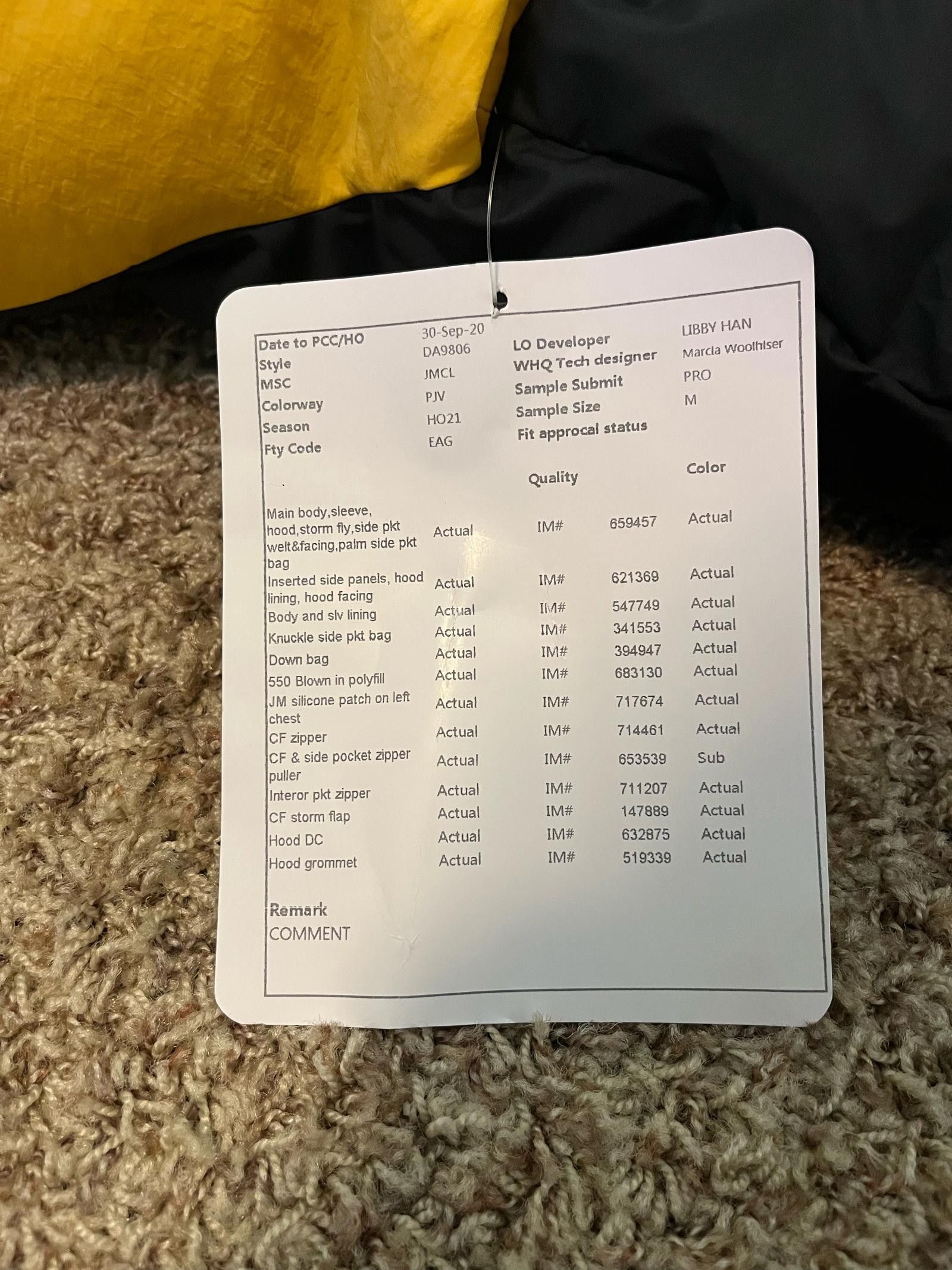 Designer Nike Jordan Essentials Puffer Coat Yellow Black Sample Size US M / EU 48-50 / 2 - 10 Thumbnail