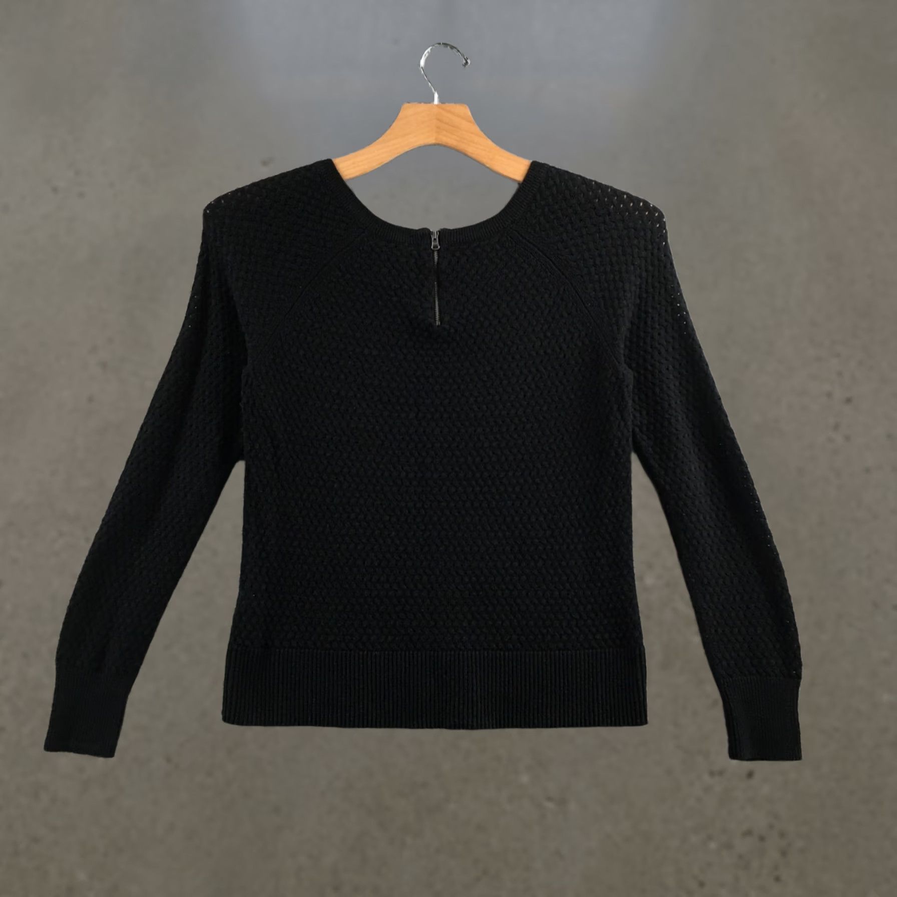 American Eagle Outfitters VINTAGE American Eagle Outfitters Sweater Womens L Black Cotton Blend Knit Pullover Size L / US 10 / IT 46 - 1 Thumbnail