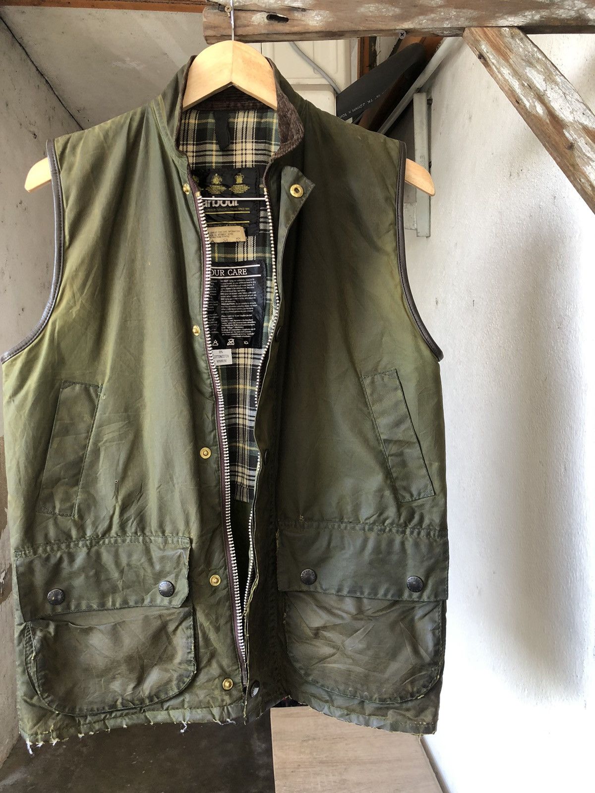 Barbour Nice❗️Vintage Barbour Distressed Wax Vest Jacket Size US S / EU 44-46 / 1 - 8 Thumbnail