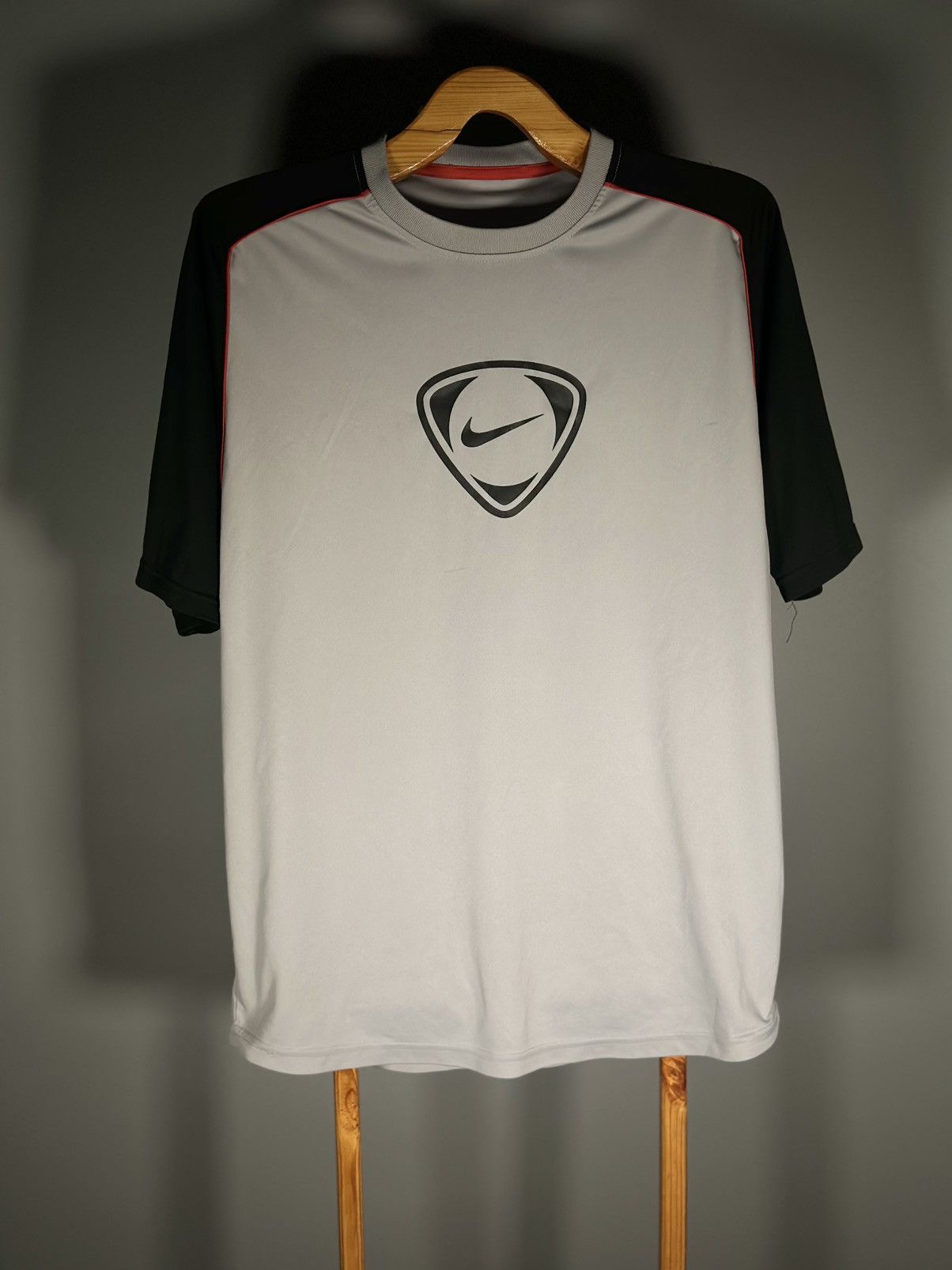 Nike VINTAGE BIG LOGO LARGE NIKE TEE🔥 Size US L / EU 52-54 / 3 - 4 Thumbnail