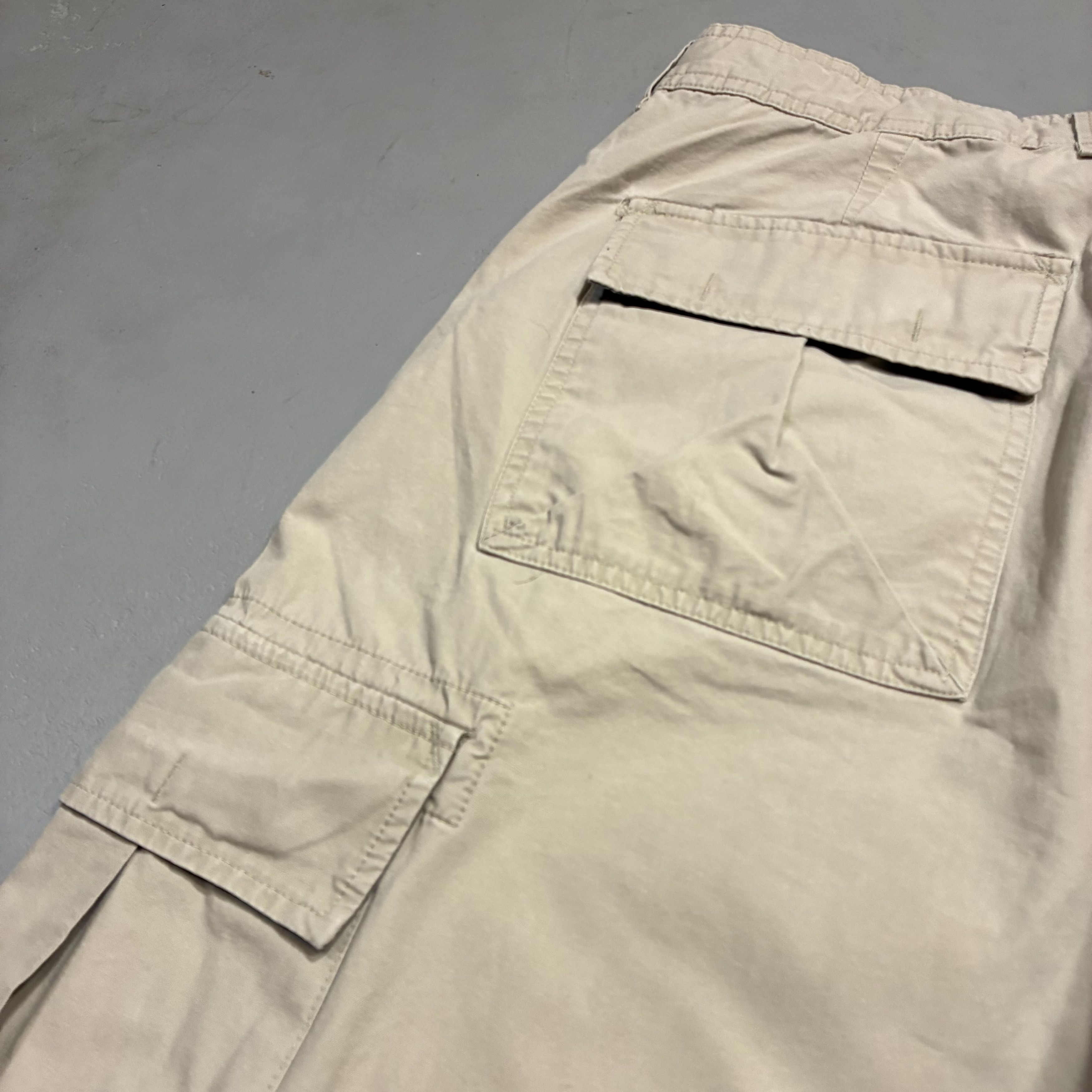 Gap Y2K Gap Loose Fit Baggy Khaki Cargo Pants Drawstring Size US 35 - 6 Thumbnail