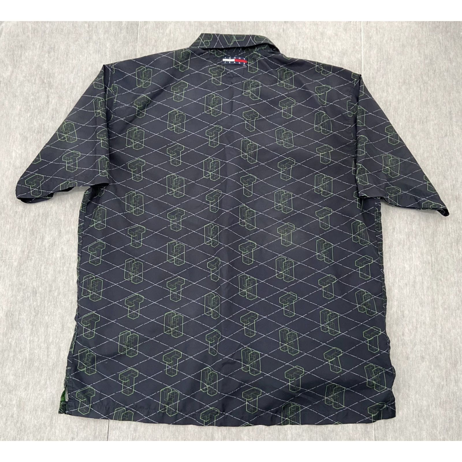 Tommy Hilfiger VINTAGE Tommy Hilfiger Shirt Adult Extra Large XL All Over Print Button Up Blue Y2K Size US XL / EU 56 / 4 - 2 Thumbnail
