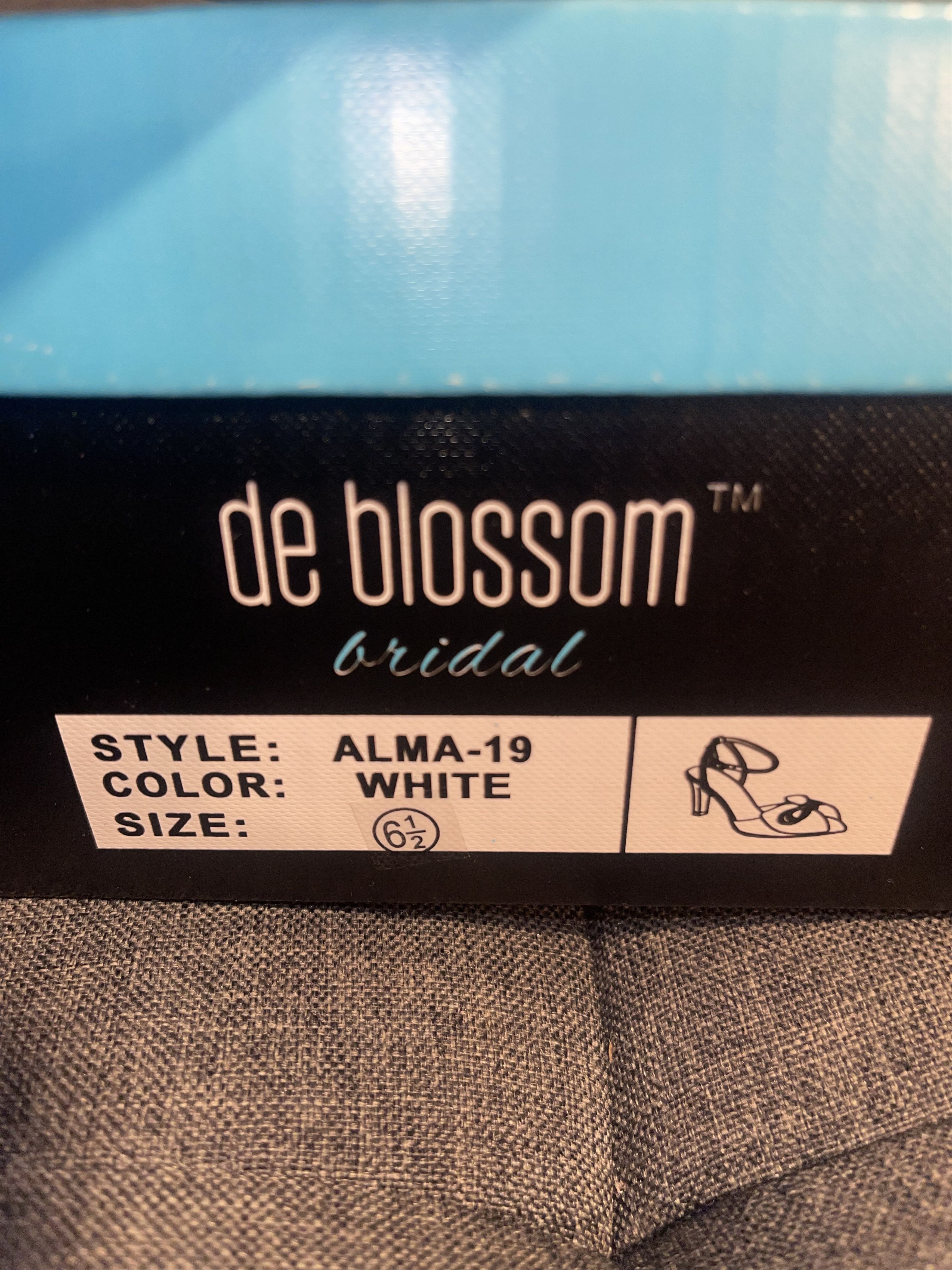 Other de Blossom ALMA-19 Rhinestone Bow White Satin Pumps Size 6.5 Size US 6.5 / IT 36.5 - 8 Thumbnail