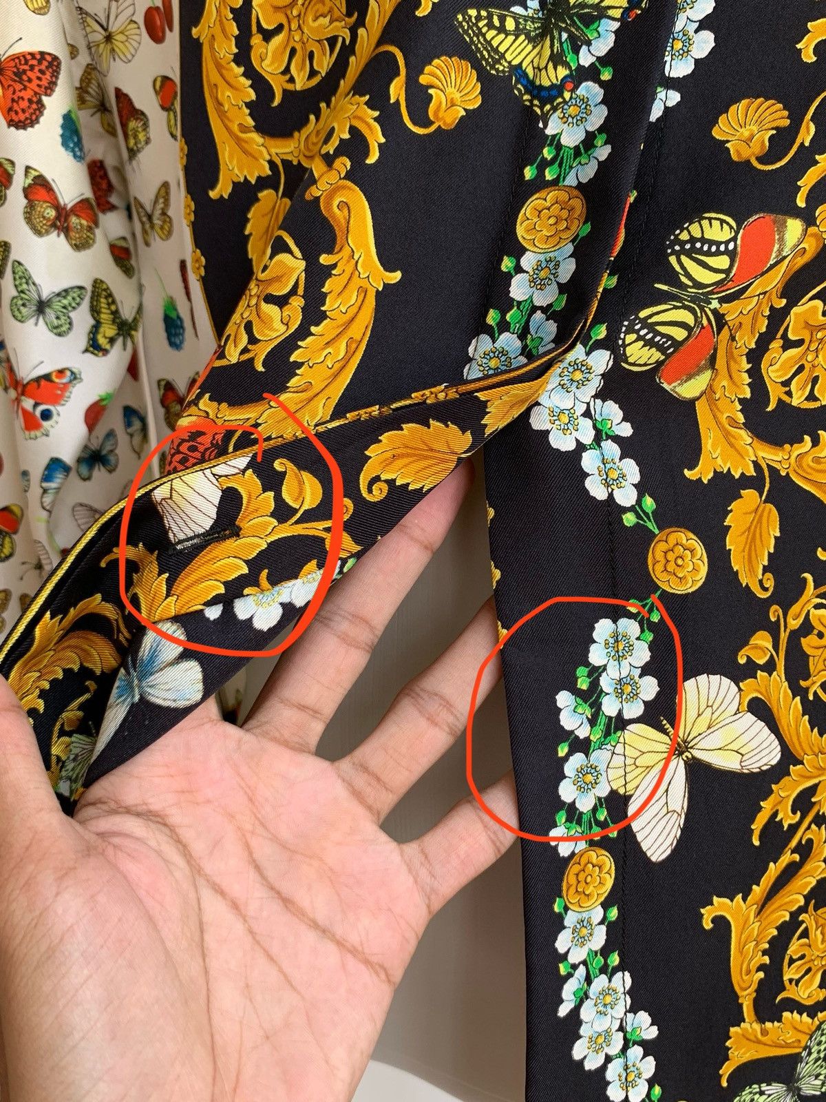 Versace Vintage 90s Gianni Versace Gold Butterflies Silk Shirt Size M / US 6-8 / IT 42-44 - 5 Thumbnail