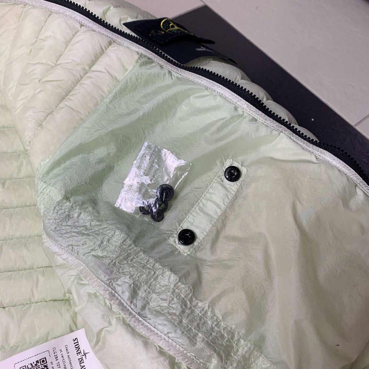 Stone Island Stone Island Micro Size US M / EU 48-50 / 2 - 9 Thumbnail