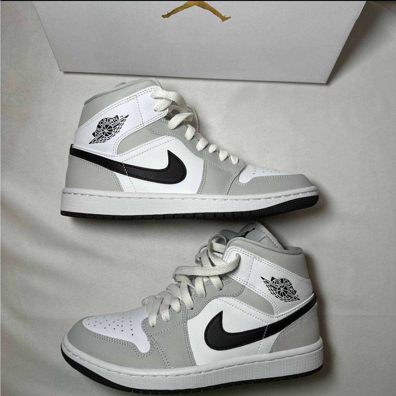 Jordan Brand × Nike Size 8 - Wmns Air Jordan 1 Mid Grey Fog Women's Shoes Size US 8 / IT 38 - 2 Thumbnail