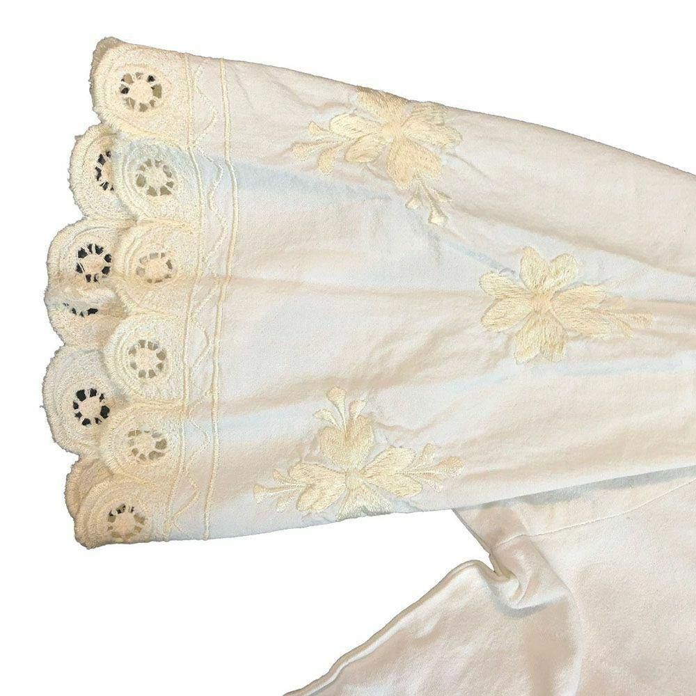 Designer Pre-Owned Hand Made Embroidered White Blouse L Size L / US 10 / IT 46 - 3 Thumbnail