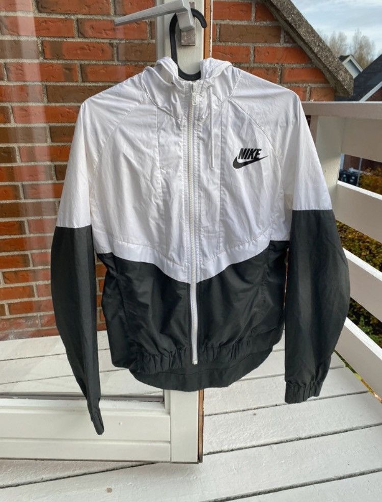 Nike × Vintage vintage nike windbreaker Size US S / EU 44-46 / 1 - 1 Thumbnail