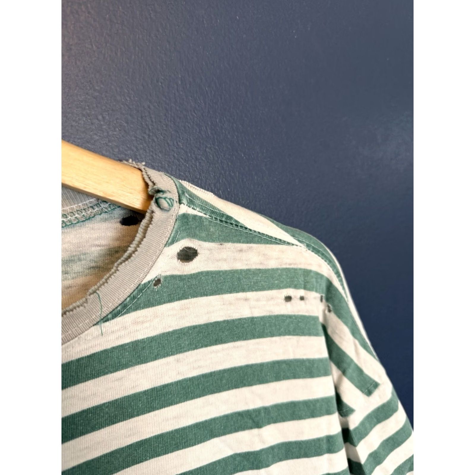 Pepe Jeans VINTAGE Pepe Jeans T-Shirt Shirt Large Men Green 90s Cotton Distressed Stipe 6/10 Sz Large Women? Size US L / EU 52-54 / 3 - 3 Thumbnail