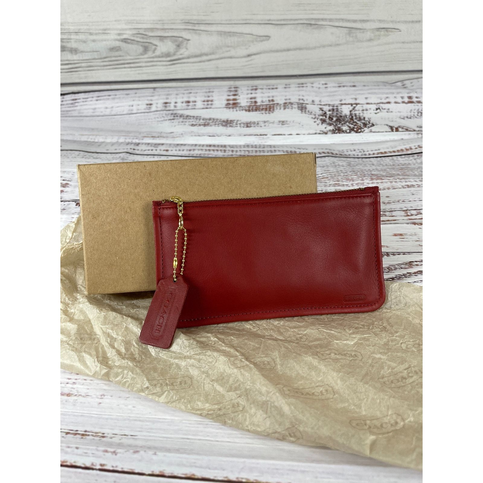 Coach COACH Vintage Leather Red Skinny Case No 7170 New with Box Size ONE SIZE - 1 Thumbnail