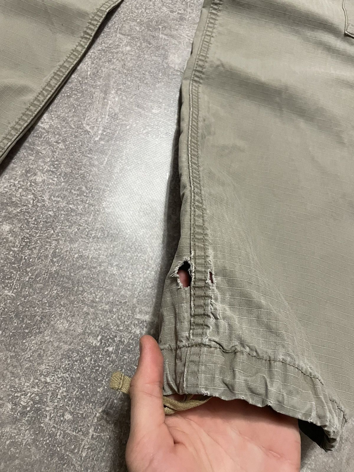 Carhartt Vintage Carhartt Distressed Cargo Pants Size US 28 / EU 44 - 7 Thumbnail