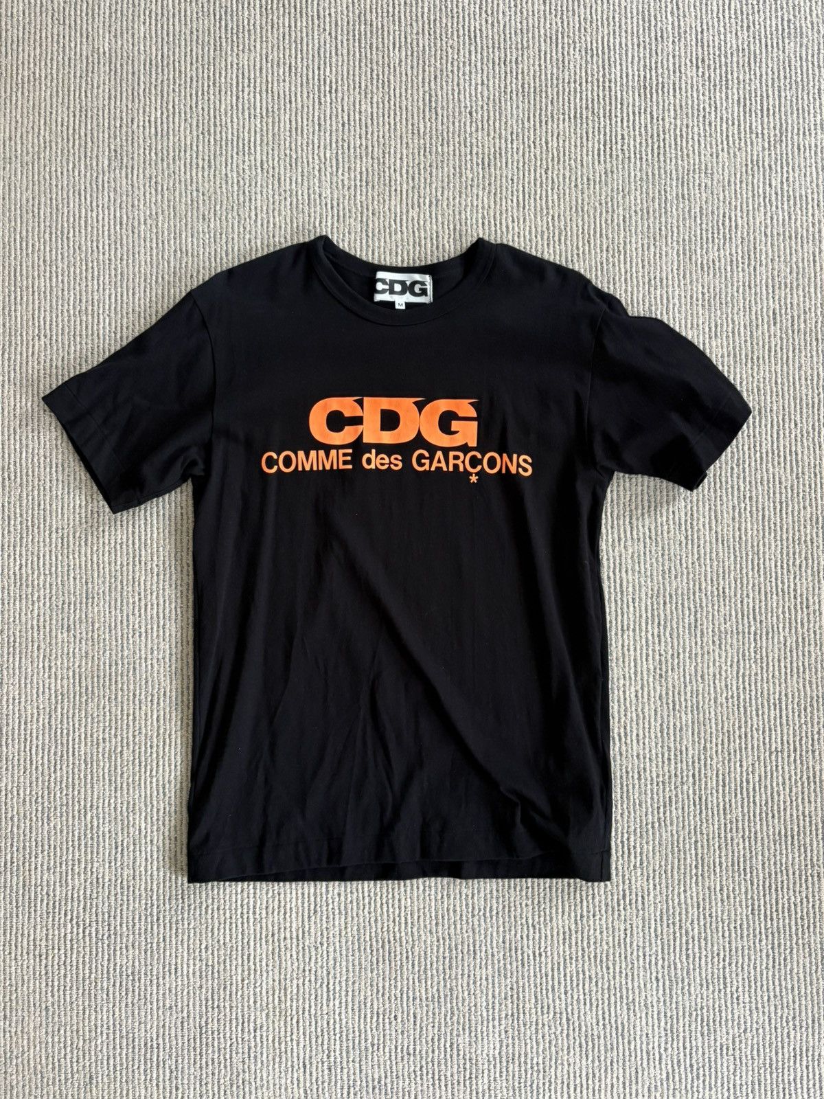Comme des Garcons CDG Neon Orange Logo Black T-Shirt Size US M / EU 48-50 / 2 - 1 Thumbnail