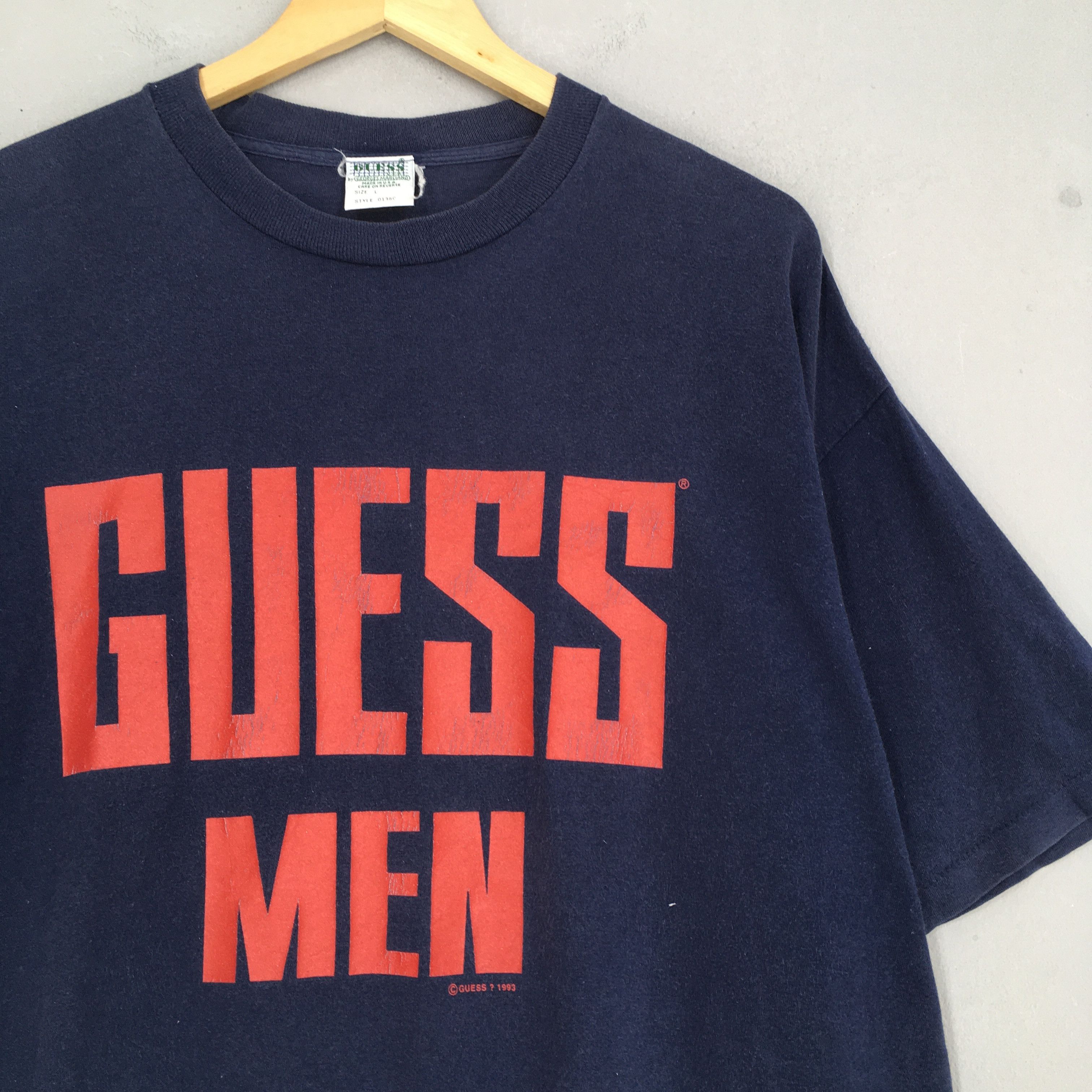 Guess Vintage 90's Guess Men Usa Blue T shirt Large Size US L / EU 52-54 / 3 - 2 Thumbnail