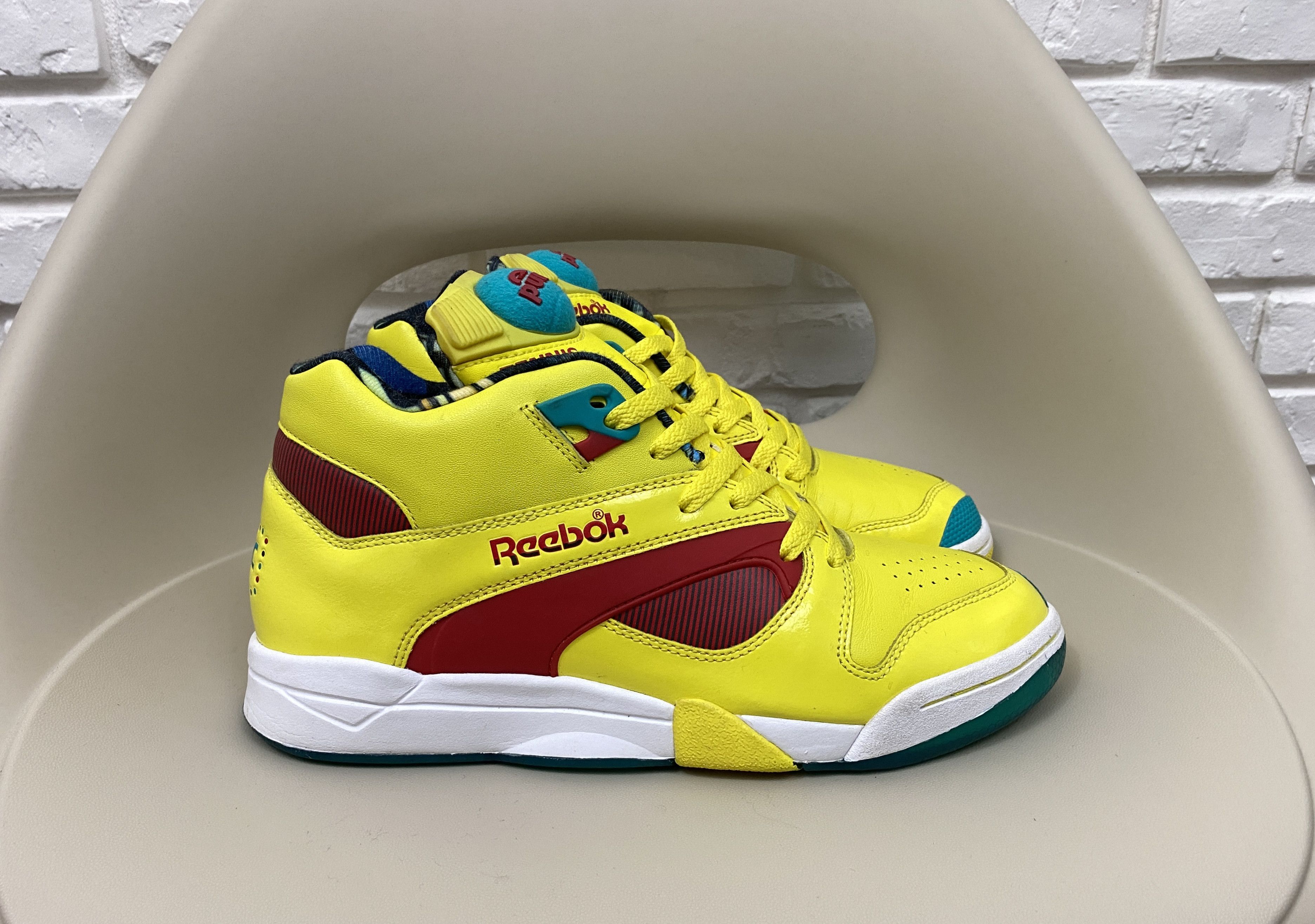 image of Nyc Flash Court Victory Pump Sneakers New York in Yellow, Men's (Size 9)
