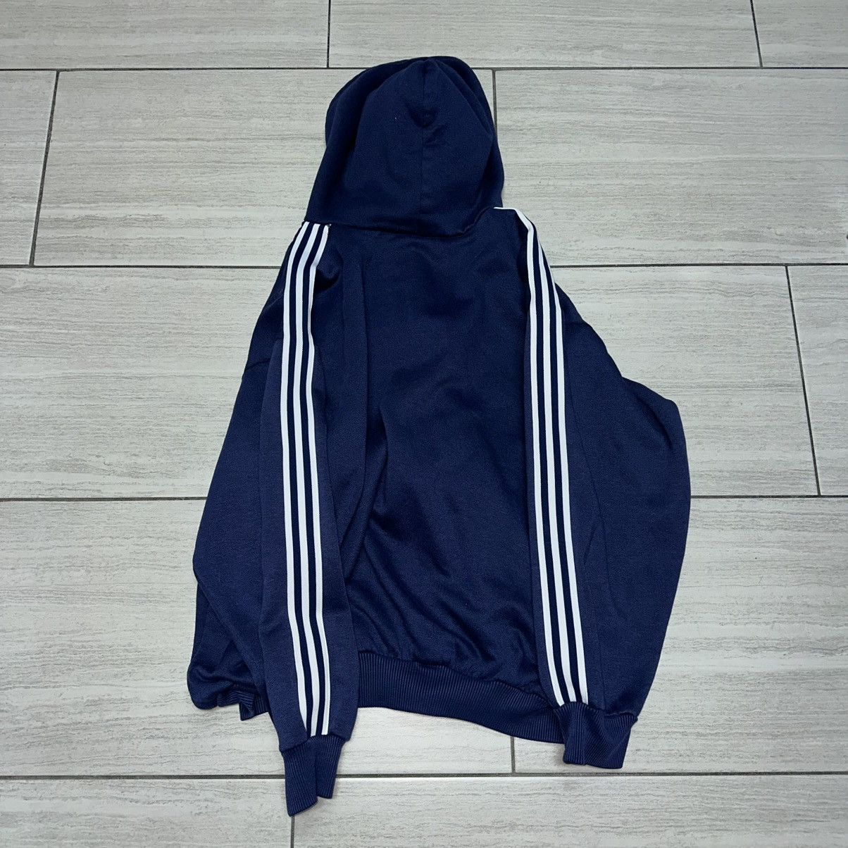 Vintage Vintage Adidas Zip Up Navy Hooded Sweatshirt Size US L / EU 52-54 / 3 - 4 Thumbnail