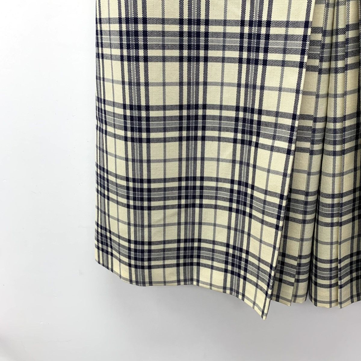 Gucci Gucci Plaid Wool Pleated Seven-point Wide-leg Pants K26WX Size 28" / US 6 / IT 42 - 4 Thumbnail