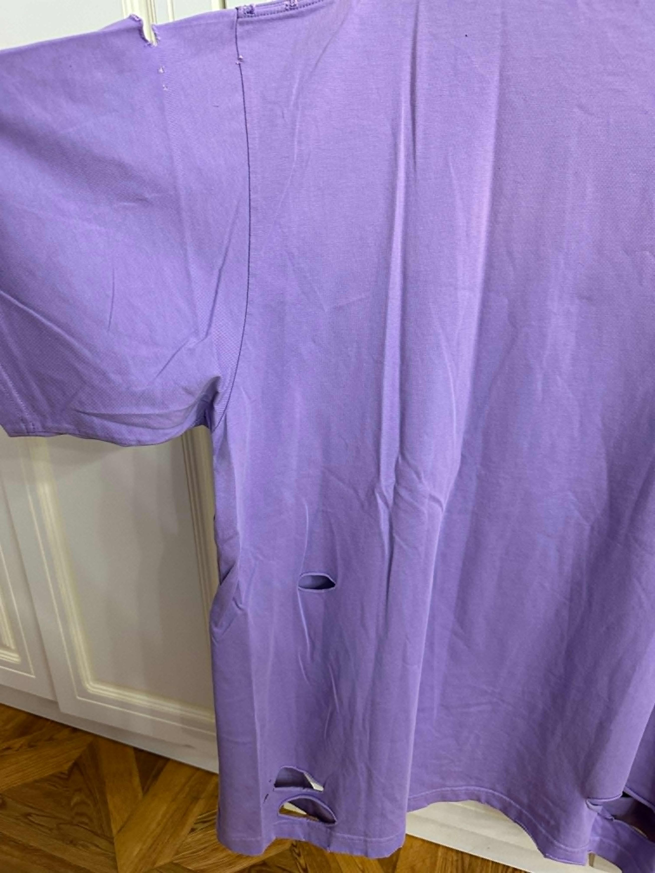 Balenciaga CC000013 Balenciaga Logo Destroyed T-Shirt in Purple Size US L / EU 52-54 / 3 - 5 Thumbnail