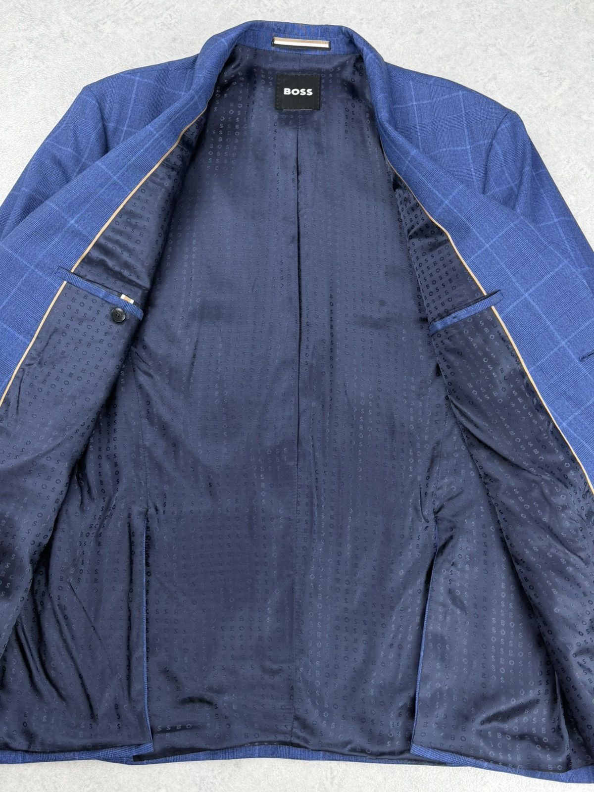 Hugo Boss Hugo Boss Blazer 44R 54 Blue Check Wool Men’s Size 44R - 9 Thumbnail