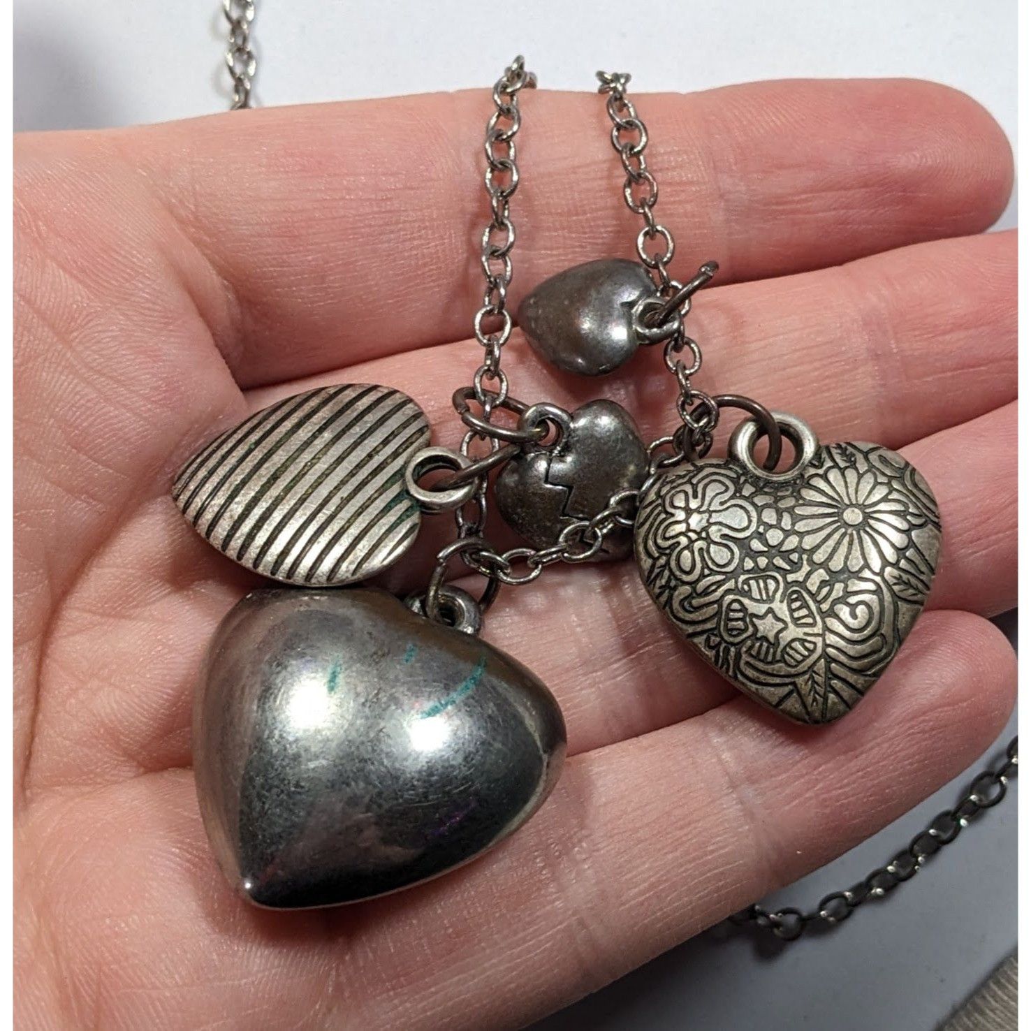 American Eagle Outfitters American Eagle Outfitters Y2K Preppy Puffed Heart Cluster Ch Size ONE SIZE - 2 Thumbnail