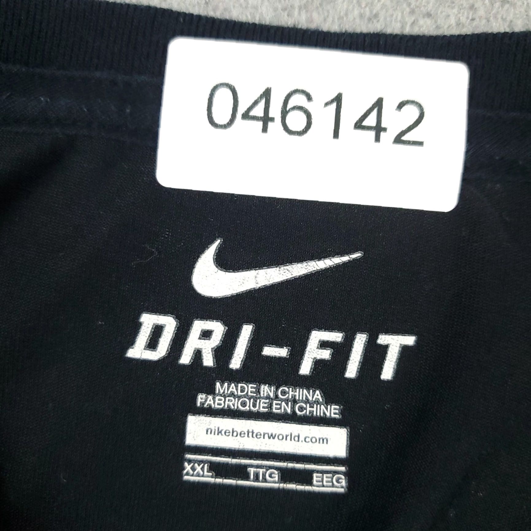 Nike Nike T Shirt Men 2XL Black Swoosh Logo Short Sleeve Crew Neck Cotton Blend Casual All Seasons Sports Modern Brand Nike Mens 2XL Black Shirt Size US XXL / EU 58 / 5 - 7 Thumbnail