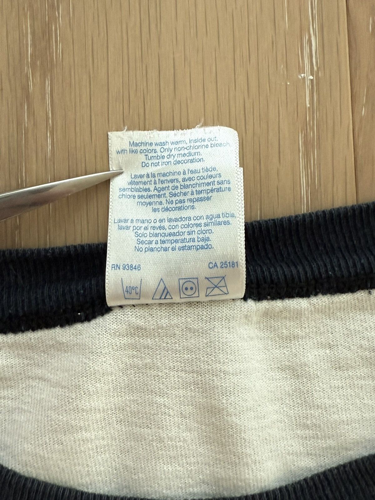Gildan Vintage Apple iPod iCud Y2K Prince Edward Island parody Size US XL / EU 56 / 4 - 6 Thumbnail