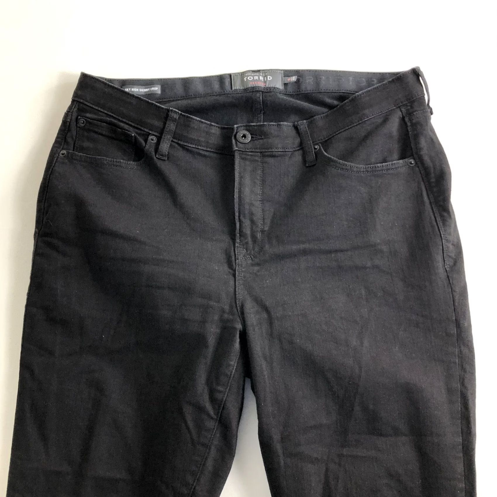 Torrid Torrid Sky High Skinny Crop Jean Premium Stretch Black Sparkle Size 16R Casual Jeans Women Regular Slim Crop High Rise Zip Inseam 26.5in") Size 38" / US 16 / IT 52 - 3 Thumbnail