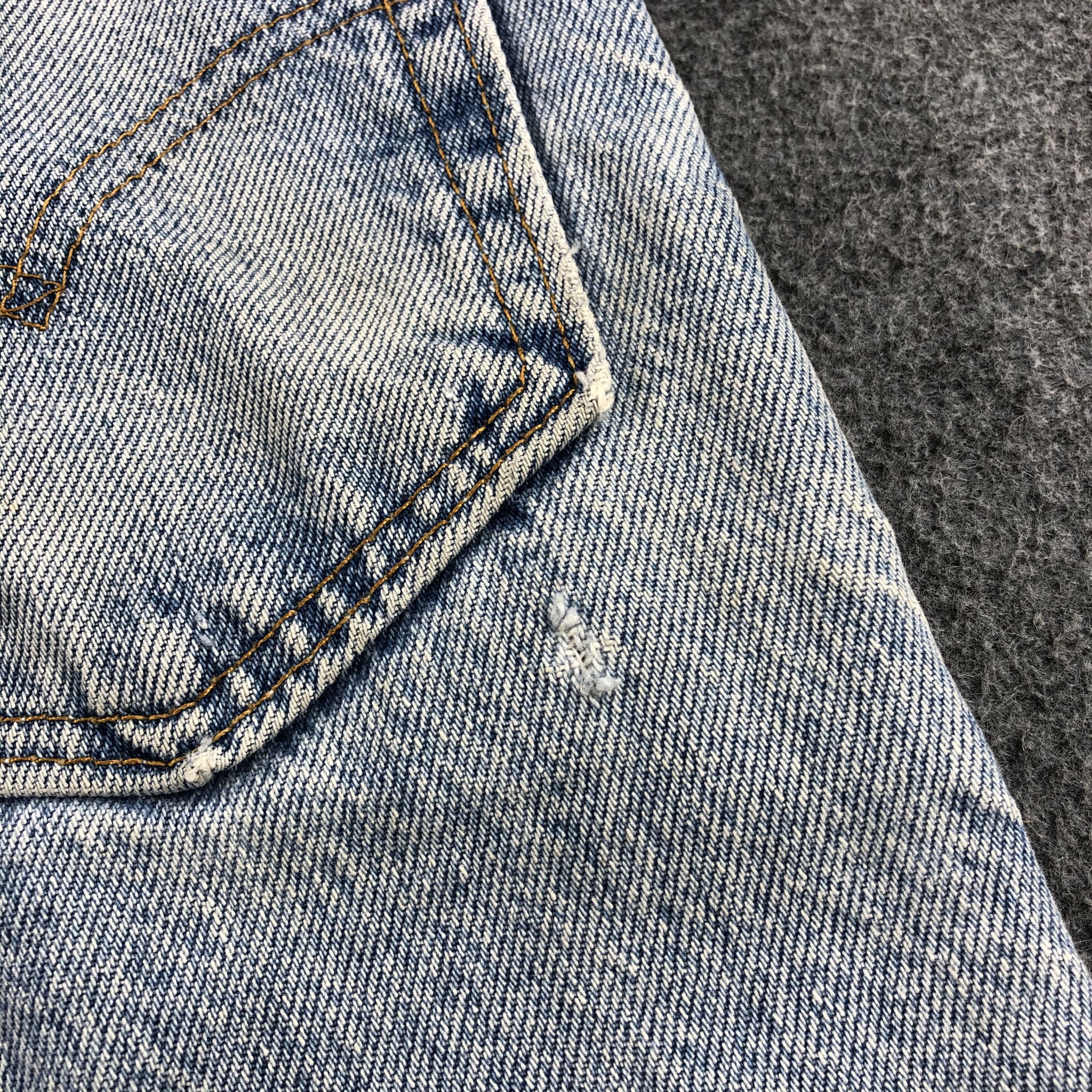 Levi's 90s Vintage Light Wash Levis Jeans-J2000 Size US 34 / EU 50 - 8 Thumbnail
