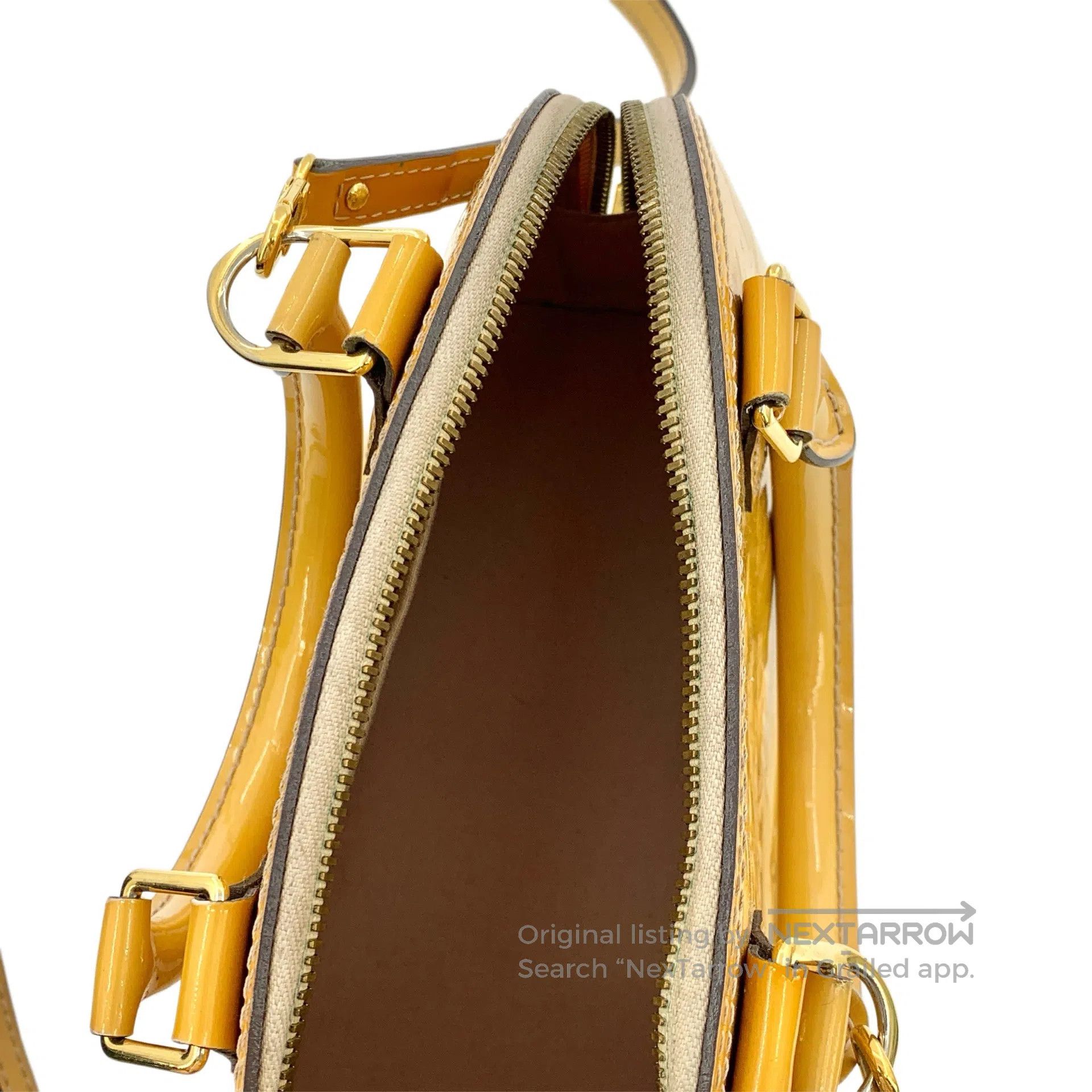 Louis Vuitton Louis Vuitton Yellow Patent Leather Logo Embossed Shell Ba Size ONE SIZE - 6 Thumbnail