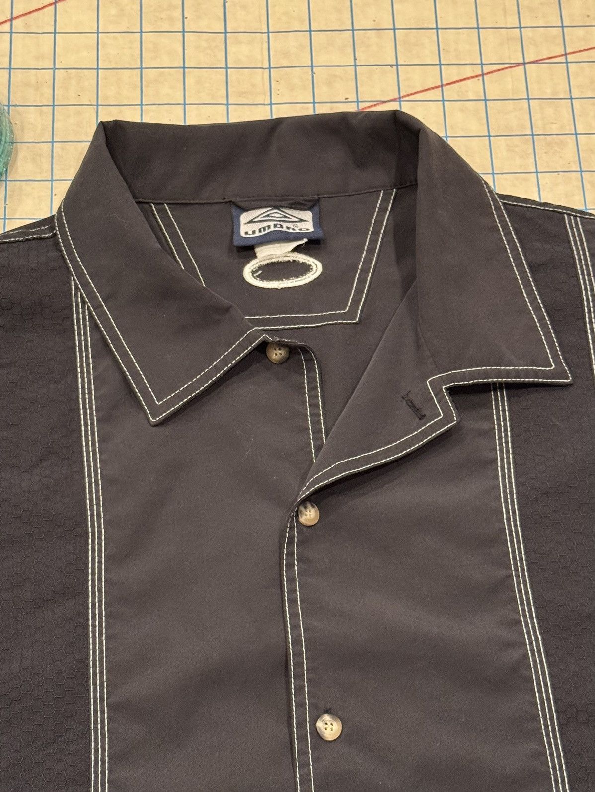 Umbro Vintage Umbro Short Sleeve Button Up Shirt Black Fits XL Size US XL / EU 56 / 4 - 4 Thumbnail