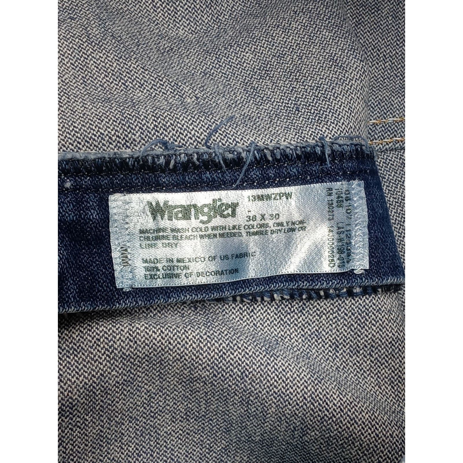 Wrangler Wrangler (38x30) Men's Straight Fit Blue Denim Jeans Size US 38 / EU 54 - 11 Thumbnail