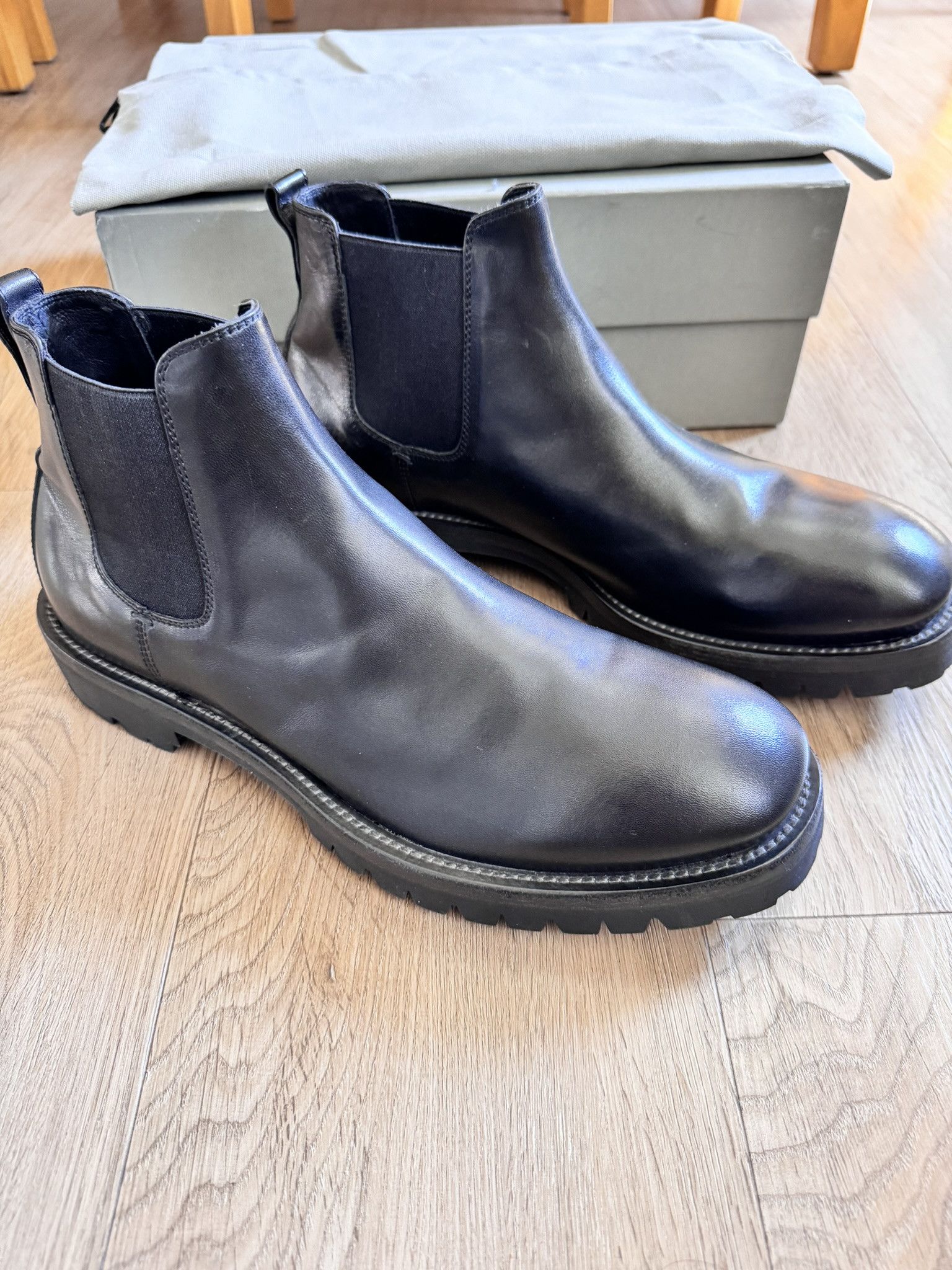 image of Officine Creative Issey Chelsea Boots in Black, Men's (Size 11)