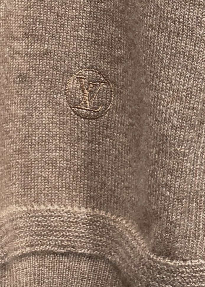 Louis Vuitton Louis Vuitton Camel Cashmere V-neck Sweater Size US L / EU 52-54 / 3 - 4 Thumbnail