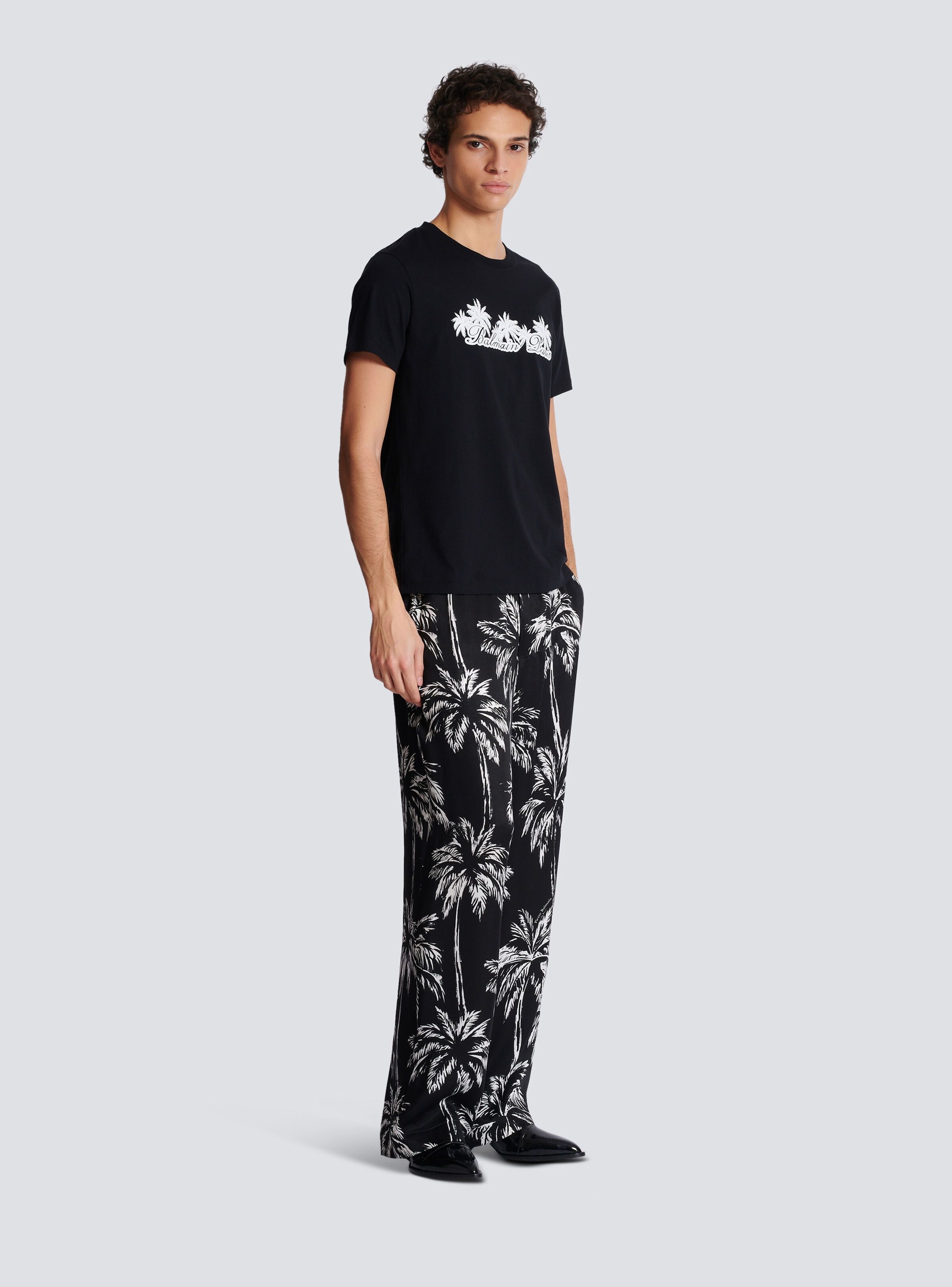Balmain o1s1wg110925 Palm Print Cotton T-Shirt in Black Size US S / EU 44-46 / 1 - 2 Thumbnail