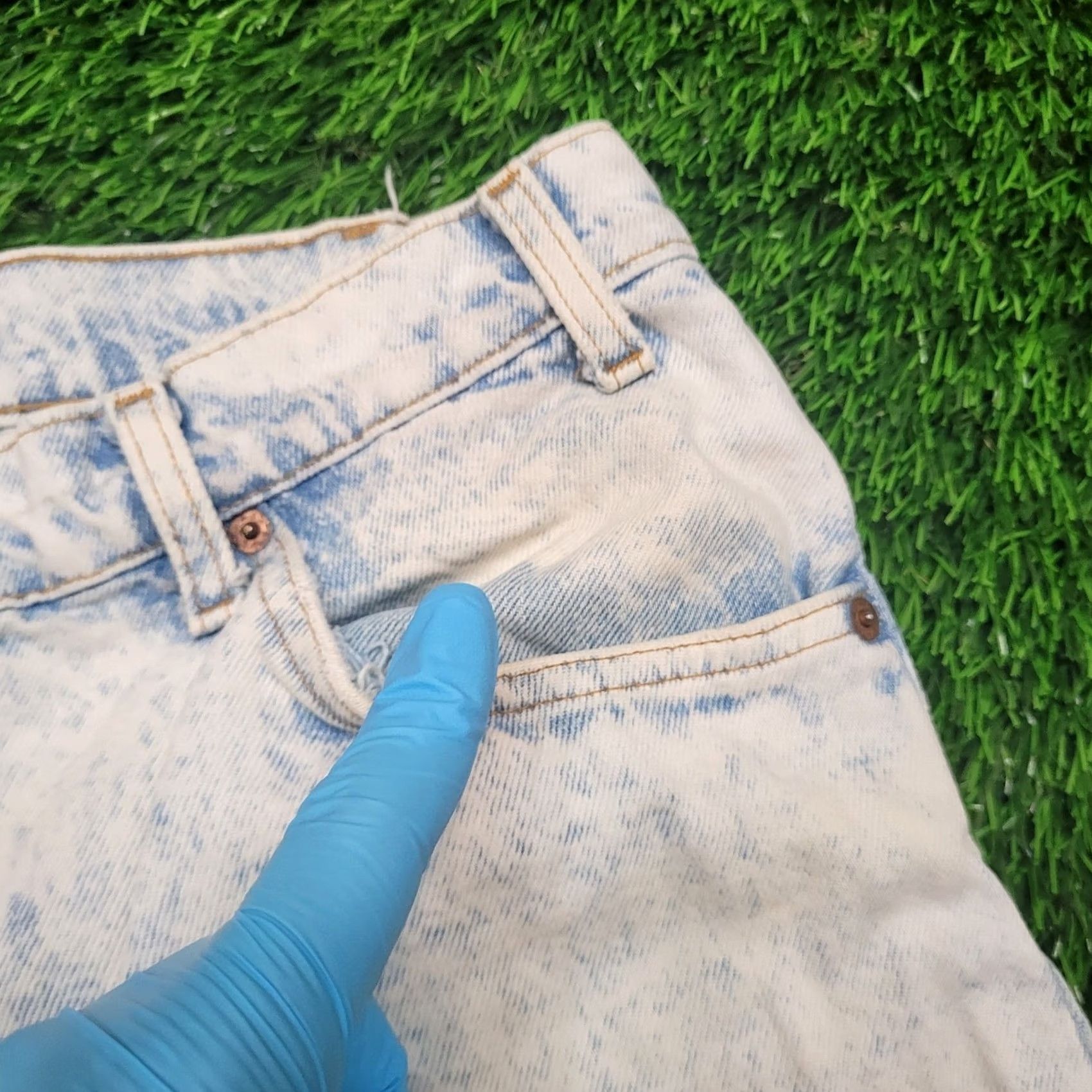 Levi's VTG Levis 550 Jeans Mens 36x30 Baggy Acid Wash 80s Orange Tab Tapered Relaxed Fit 5-Pocket Denim Streetwear Grunge Skate Hip Hop Boys Mens Size US 36 / EU 52 - 6 Thumbnail