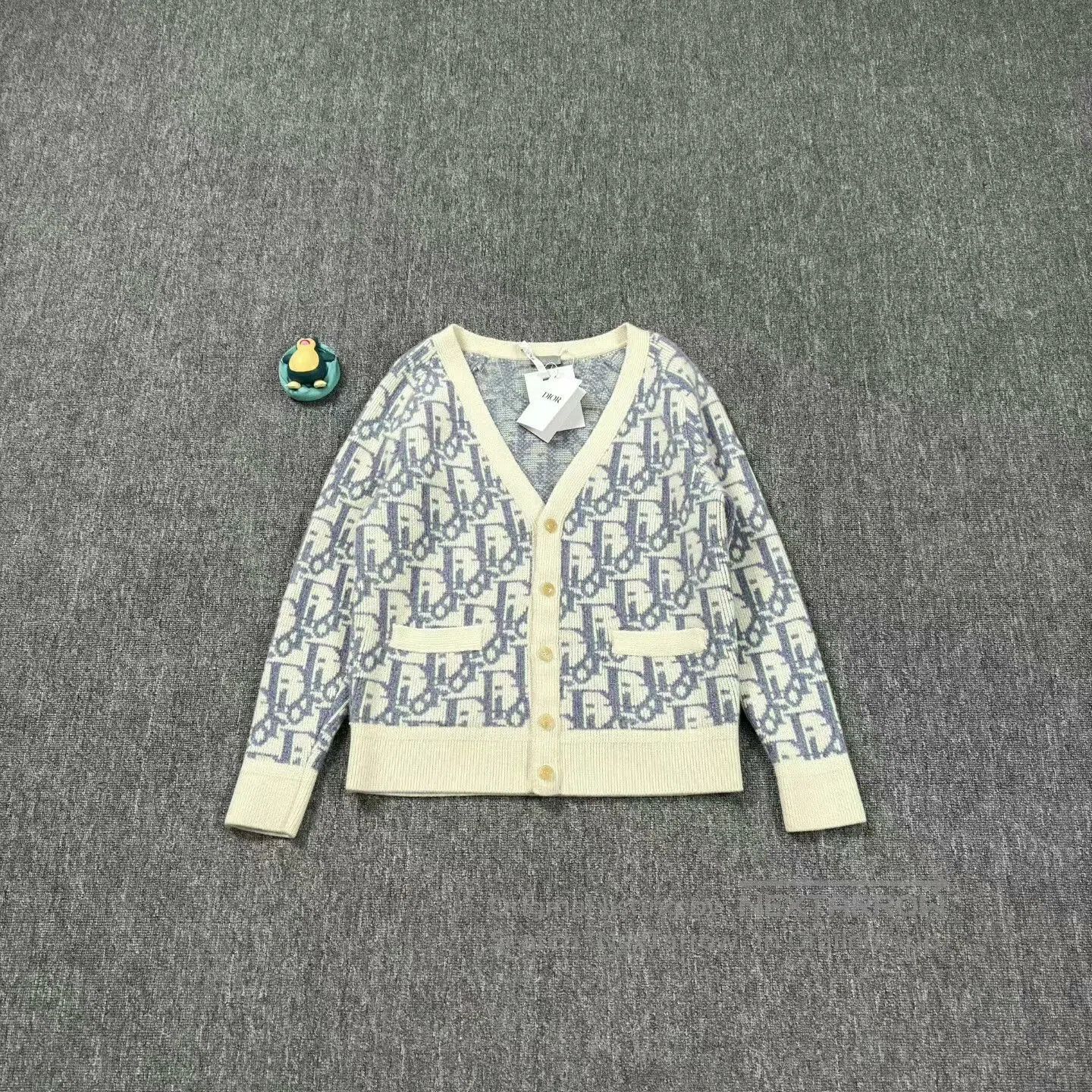 Dior dior white blue wool cardigan size m. Size US M / EU 48-50 / 2 - 1 Thumbnail