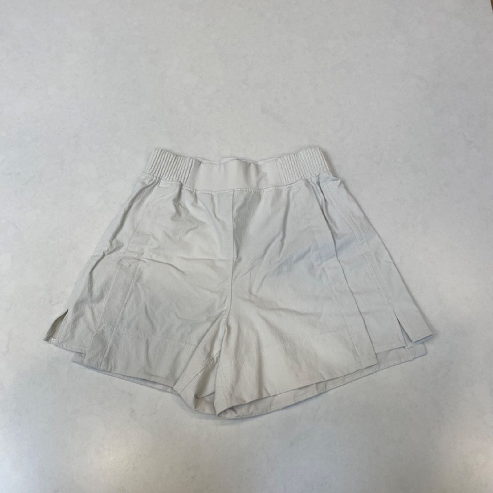 Lululemon Lululemon High-Rise Short - XS Size 22" - 2 Thumbnail