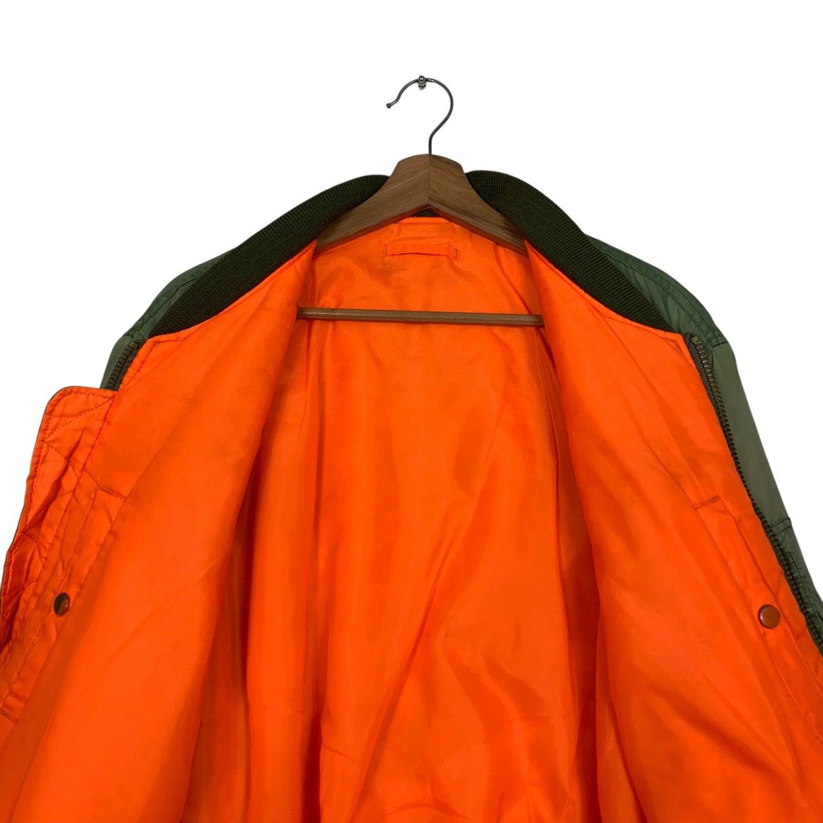 Vintage Vintage 90’s Faded Green Trashed Bomber Jacket #2797-C126 Size US L / EU 52-54 / 3 - 13 Thumbnail