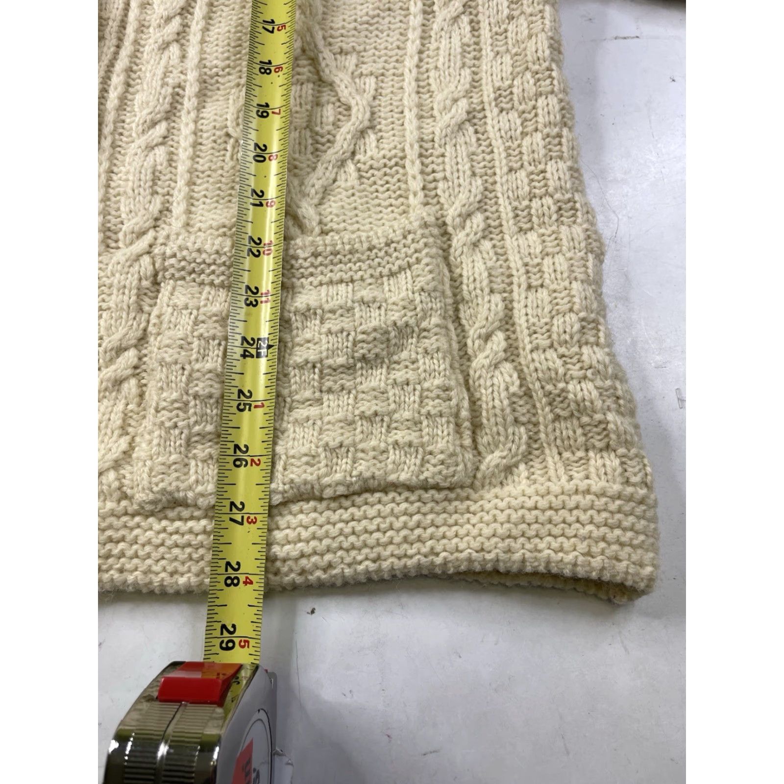 Vintage Aran Crafts Cable Knit Cardigan Sweater Womens Large Ivory Wool Size L / US 10 / IT 46 - 4 Thumbnail