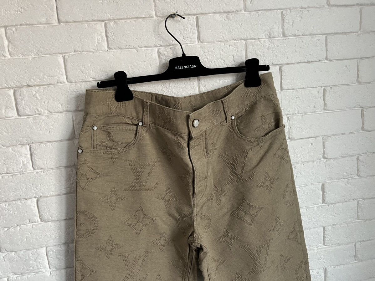 Louis Vuitton Louis Vuitton emroided skate pants Size US 36 / EU 52 - 2 Thumbnail