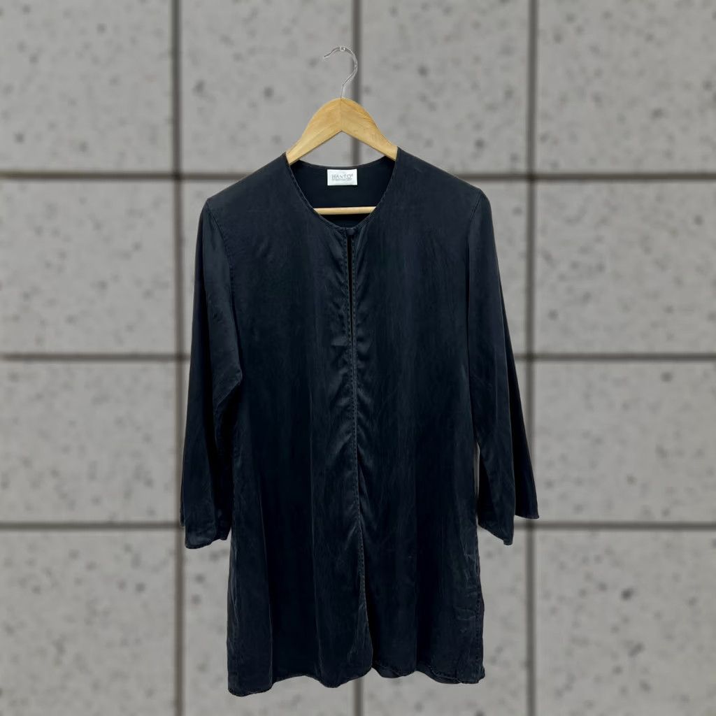 Hanro Hanro of Switzerland Blouse Silk Tunic M/L Women's Gray 100% Silk Shirt Vintage: No? Size M / US 6-8 / IT 42-44 - 1 Thumbnail