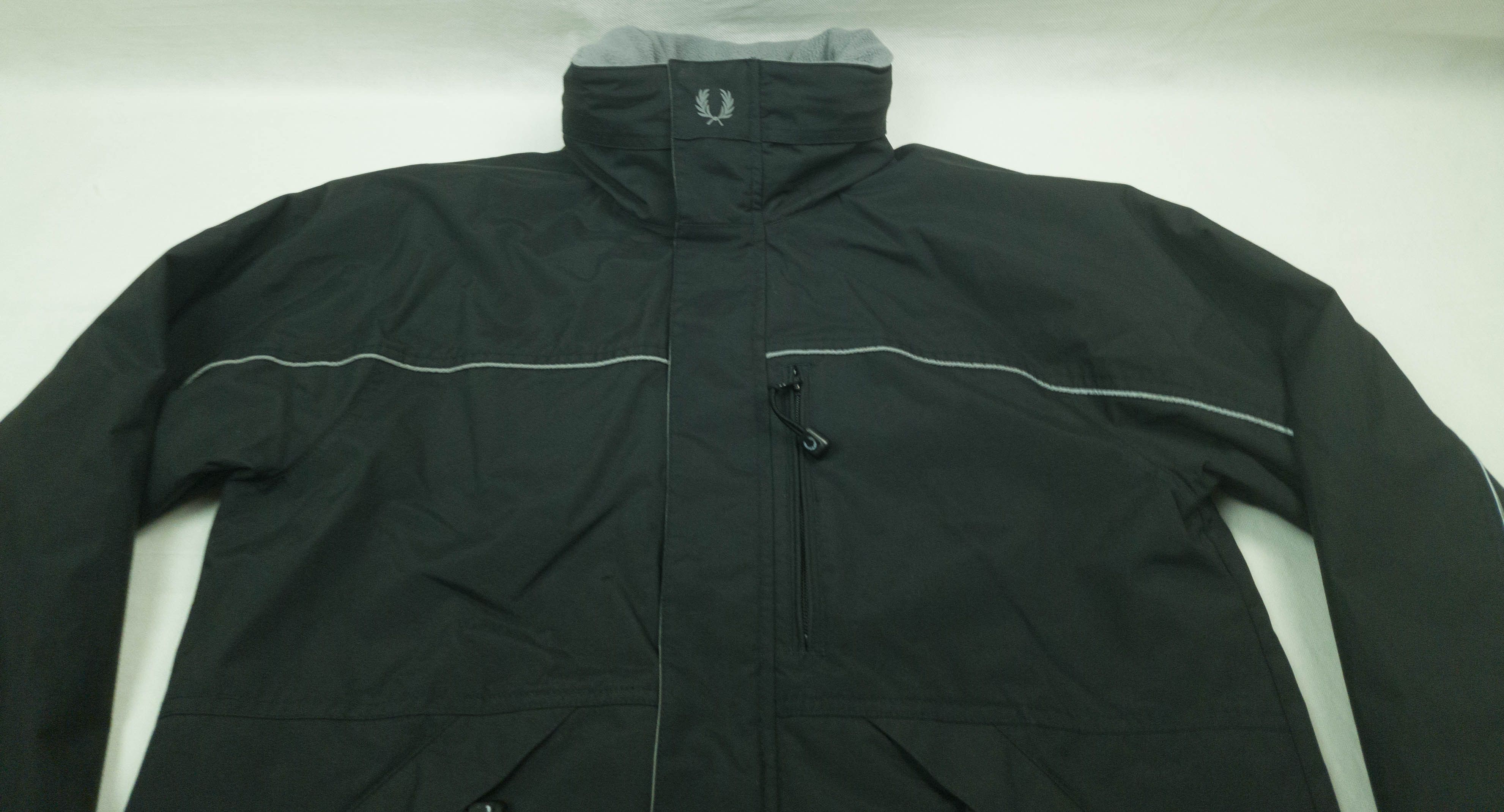Fred Perry -- Fred Perry mens jacket hoody linning size S-M ( LABEL S) Size US S / EU 44-46 / 1 - 4 Thumbnail