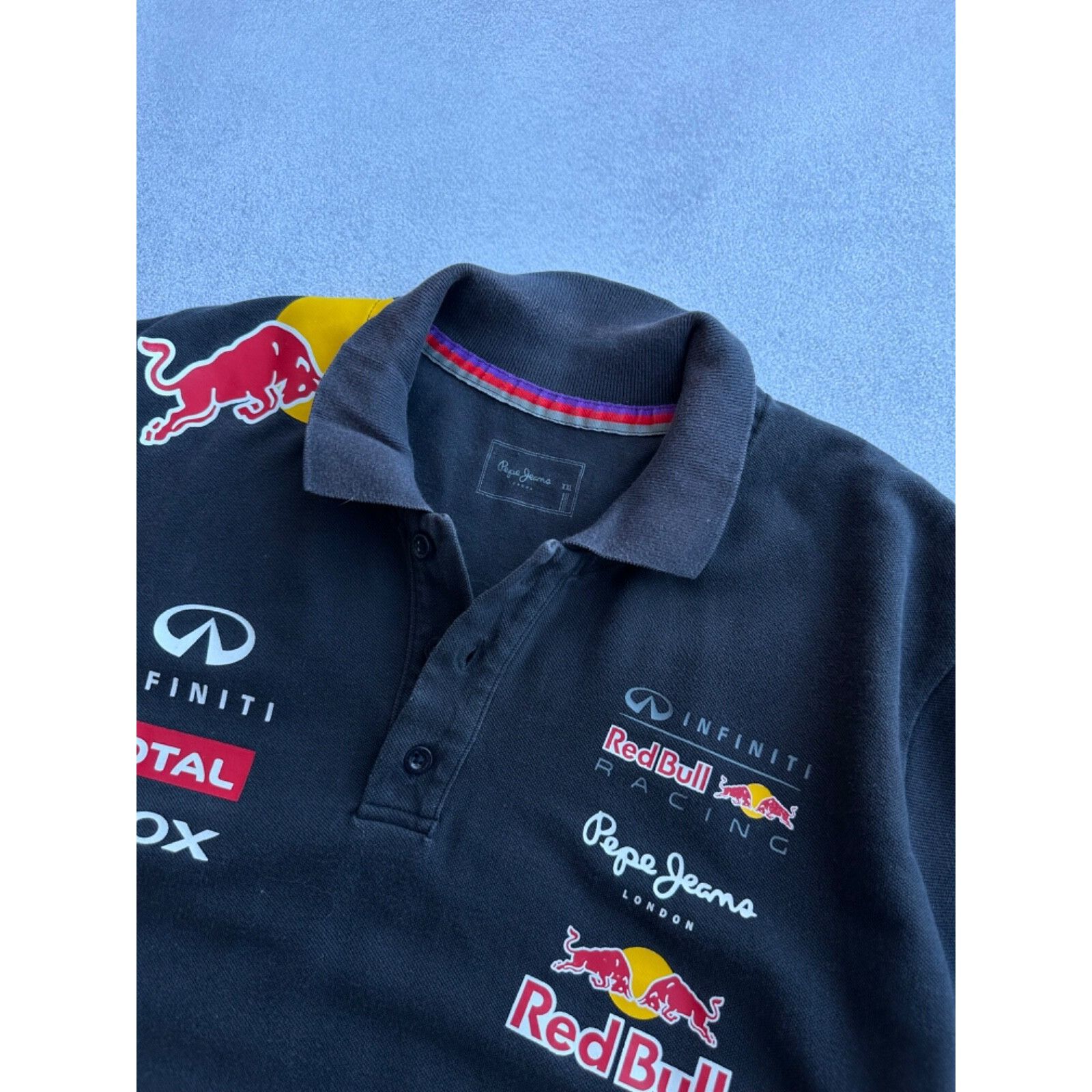 Pepe Jeans VTG Red Bull Pepe Jeans Formula Uno Racing Faded T-shirt Size US XXL / EU 58 / 5 - 12 Thumbnail