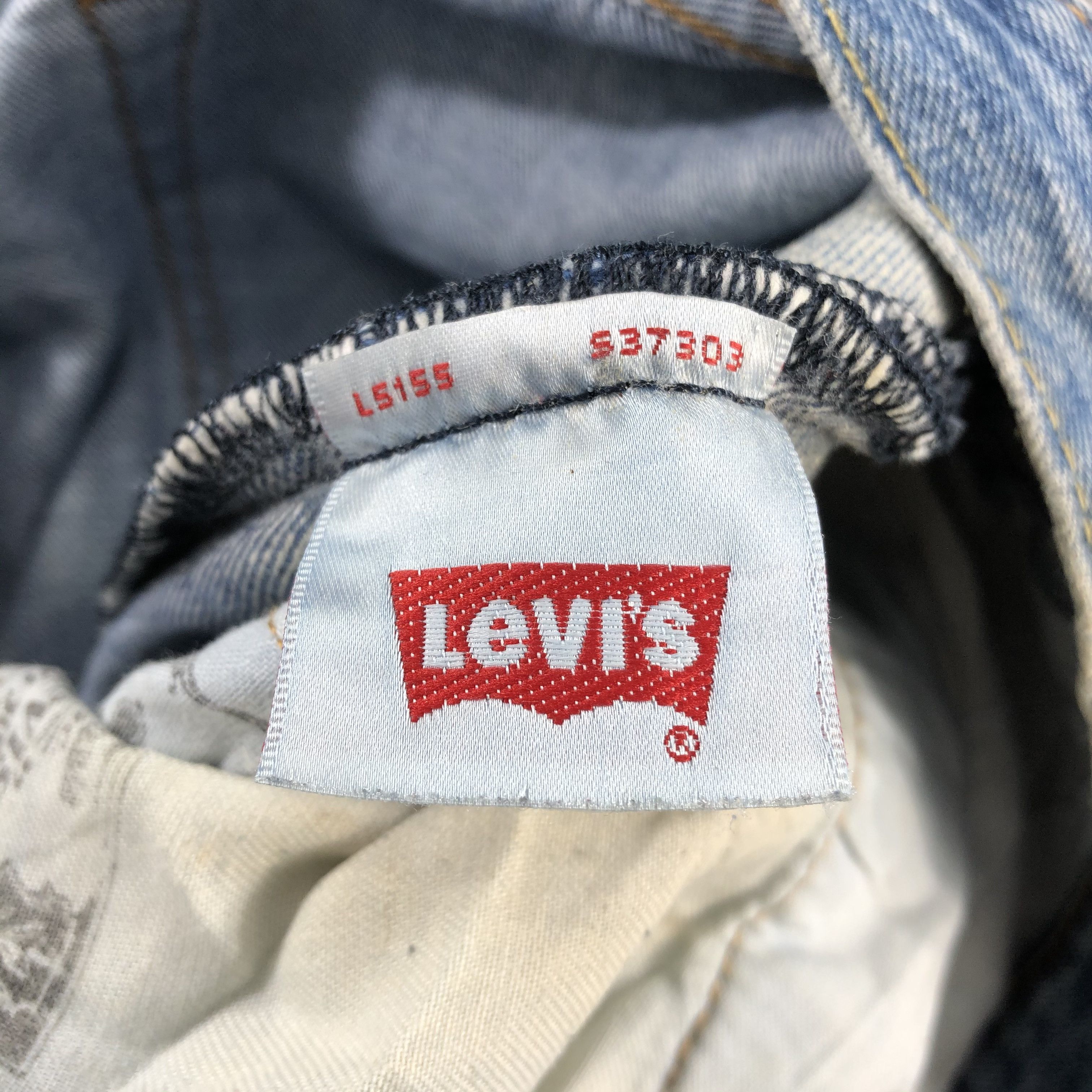 Levi's Vintage Blue Wash Levis 501 Jeans-J2645 Size US 35 - 10 Thumbnail