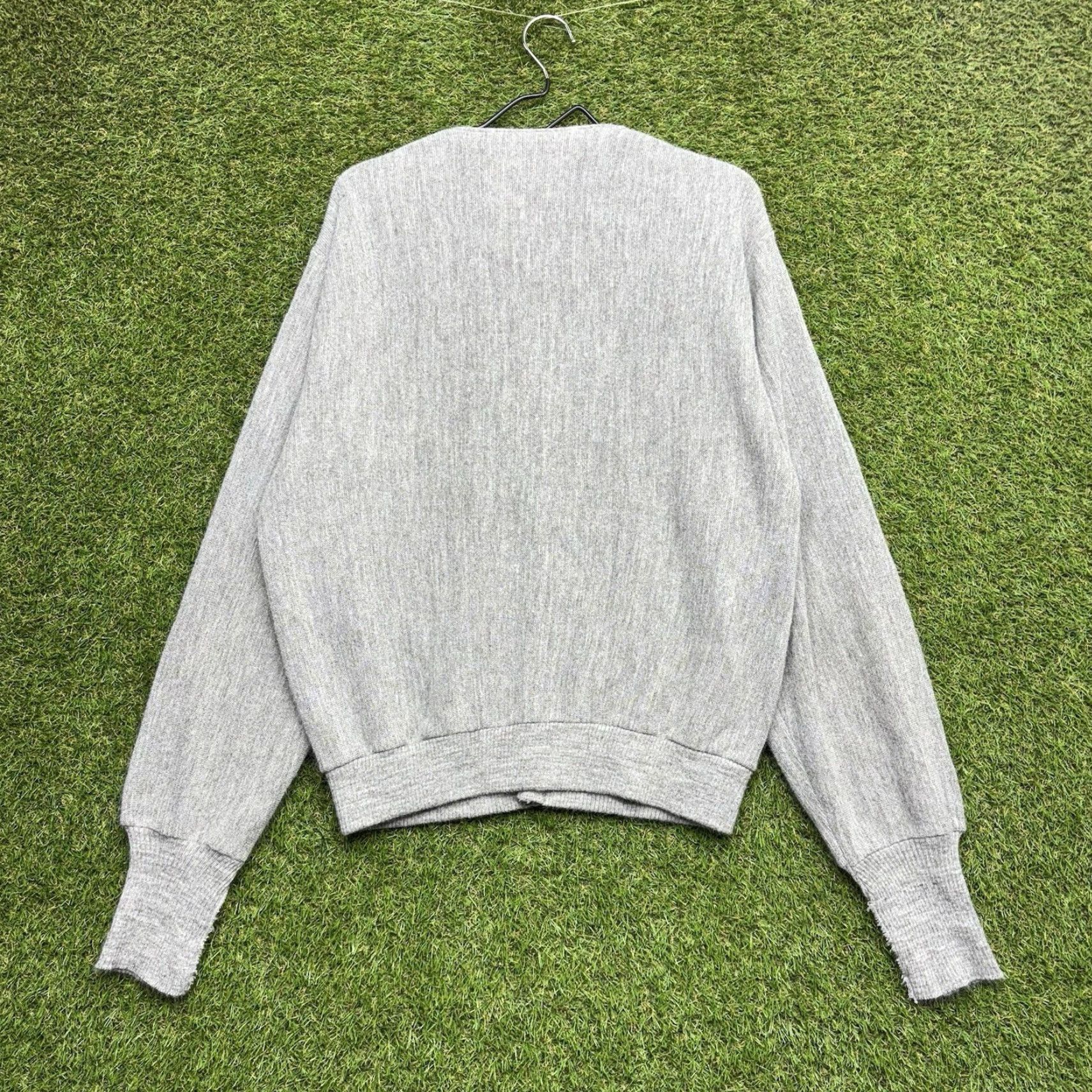 Vintage VINTAGE J. C. Penney Cardigan Sweater Womens XL Gray Orlon Knit V-Neck Long Sleeve 70s Mens/Womens Size XL / US 12-14 / IT 48-50 - 2 Thumbnail
